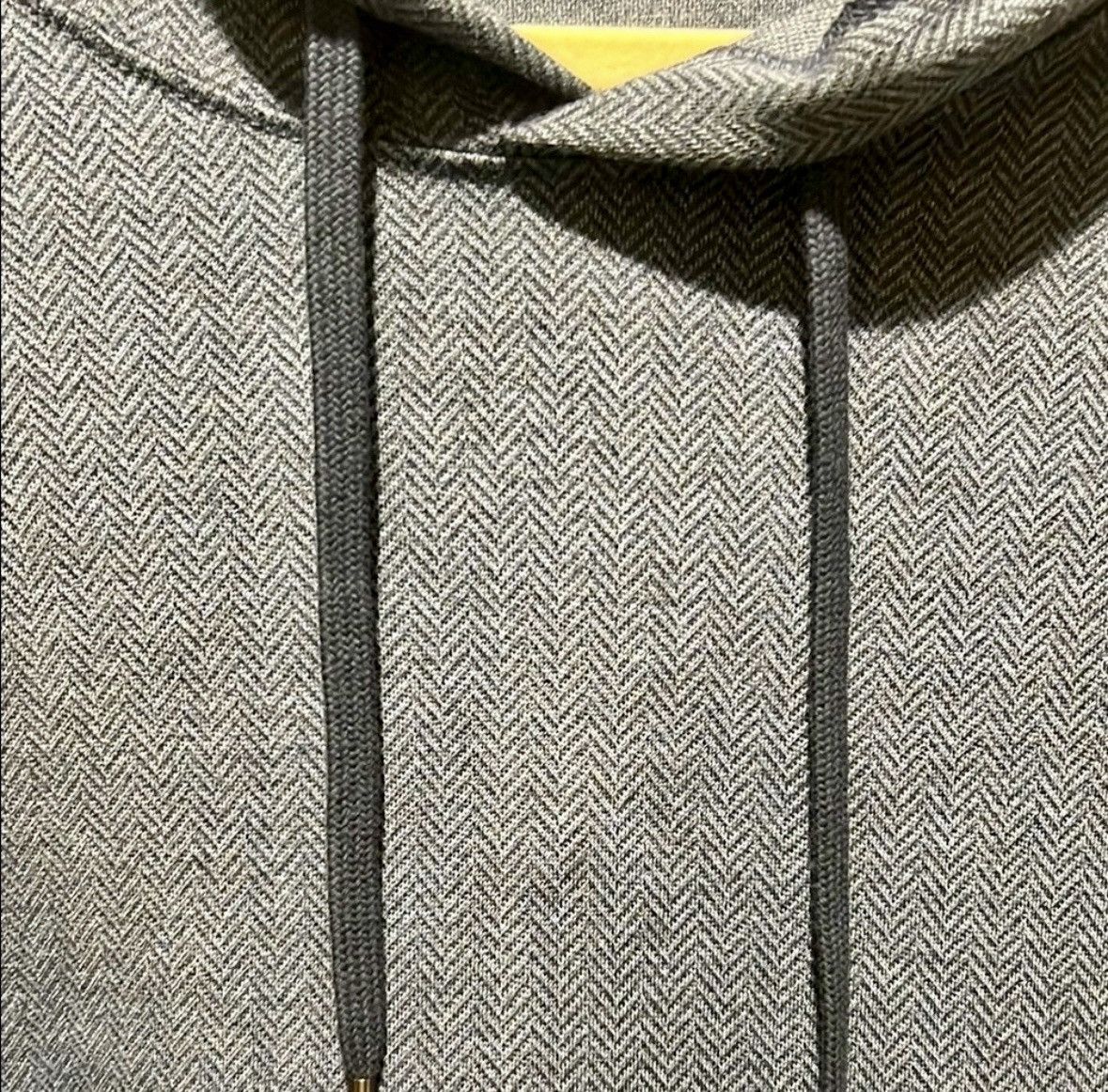 Vince Vince Herringbone Hoodie Sweatshirt XL Like New Size US XL / EU 56 / 4 - 4 Thumbnail