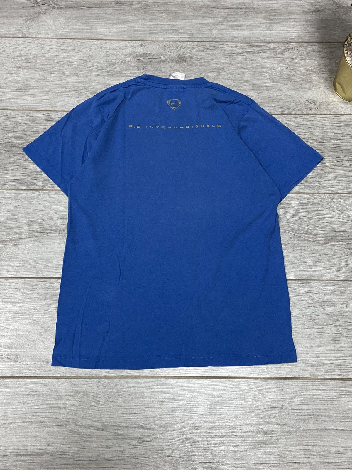 Nike Nike Inter vintage centr swoosh logo football t-shirt Size US S / EU 44-46 / 1 - 8 Thumbnail