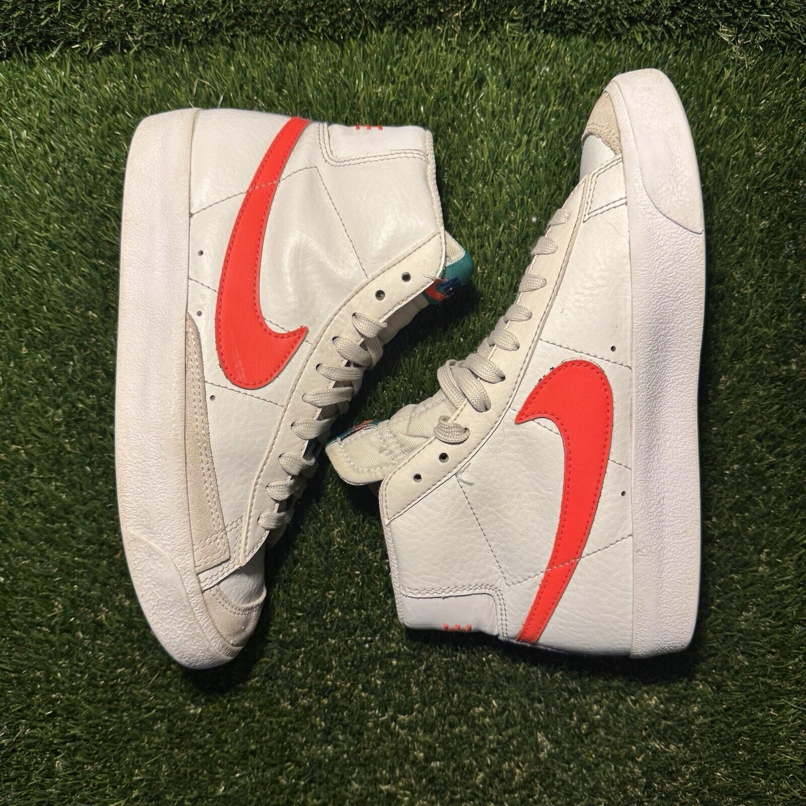 Nike Size 5.5W/4Y - Nike Blazer Mid 77 White Habanero Red Blue Size US 5.5 / IT 35.5 - 3 Thumbnail