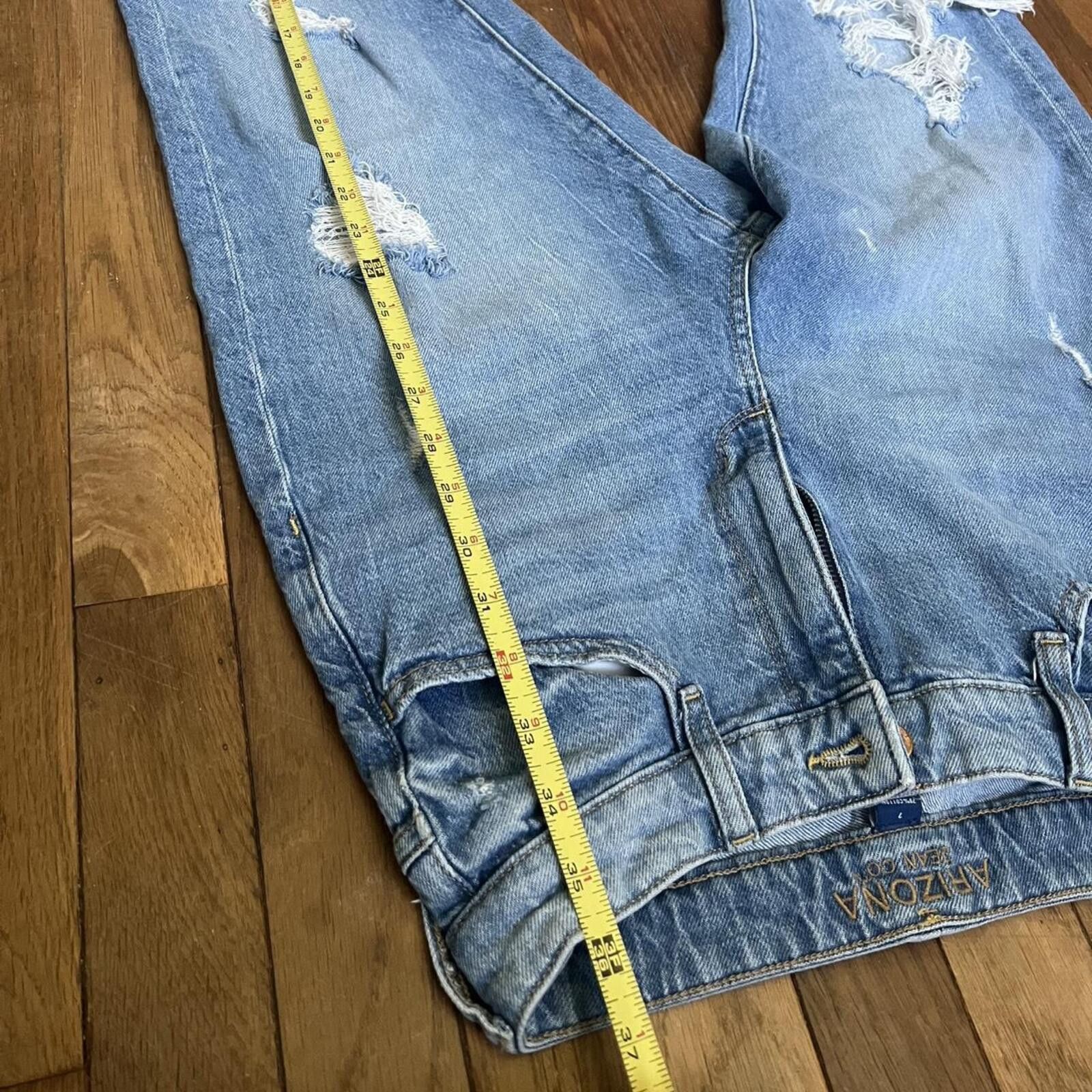 Arizona Jean Co. distressed high waisted mom jeans Size 30" / US 8 / IT 44 - 4 Thumbnail