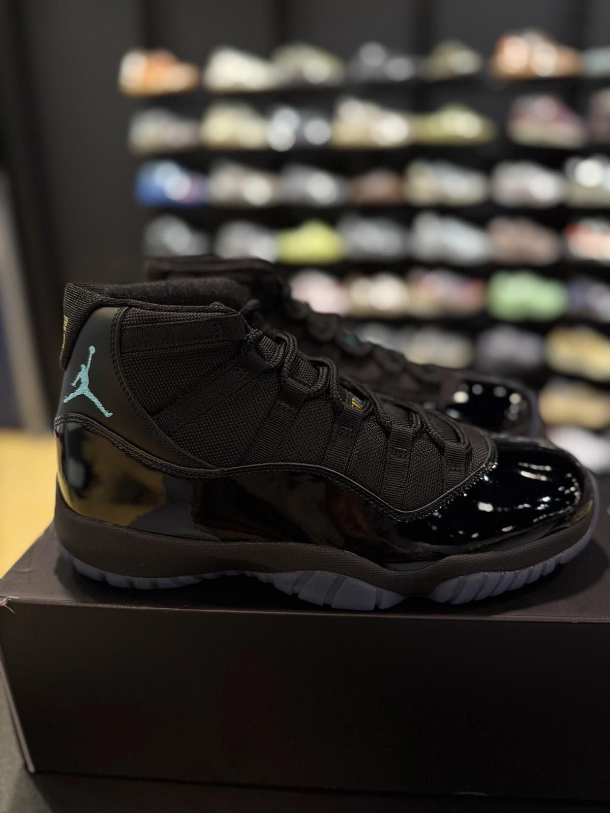 Jordan Brand Air Jordan Retro 11 Gamma Blue Sz 11.5 2025 CT8012-047 Size US 11 / EU 44 - 1 Thumbnail