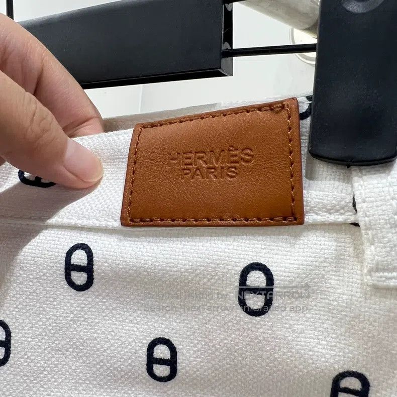 Hermes Hermes White Pig Nose Logo All-over Printed Denim Size 26" / US 2 / IT 38 - 3 Thumbnail
