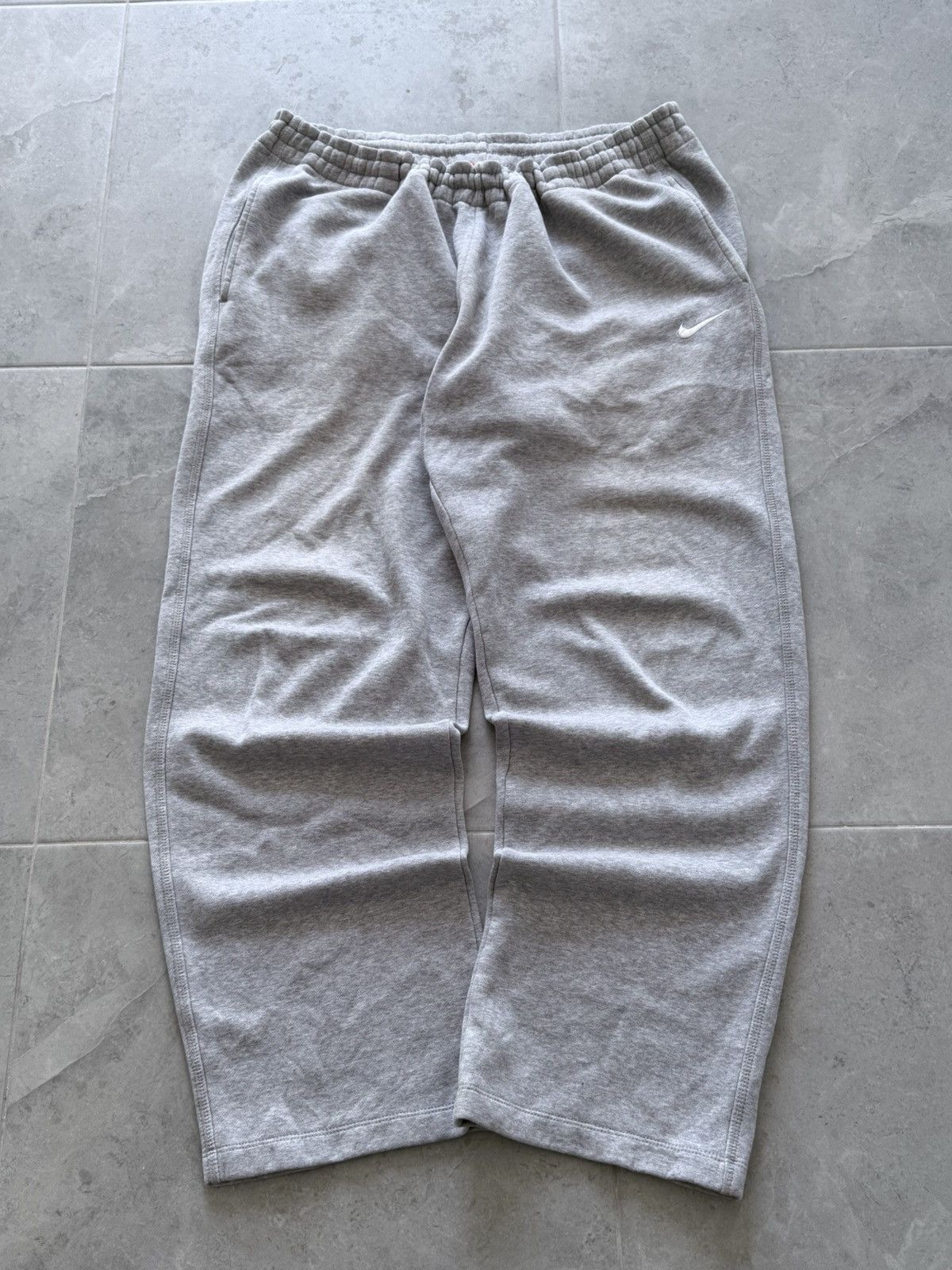 Nike Vintage 00s Nike Baggy Sweatpants Size US 34 / EU 50 - 1 Thumbnail