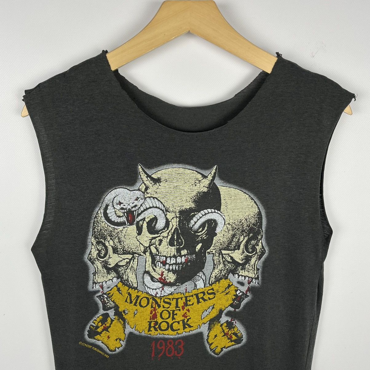 Band Tees Vintage Monster Of Rock rare rock tour T Shirt 1983 Size US M / EU 48-50 / 2 - 2 Thumbnail