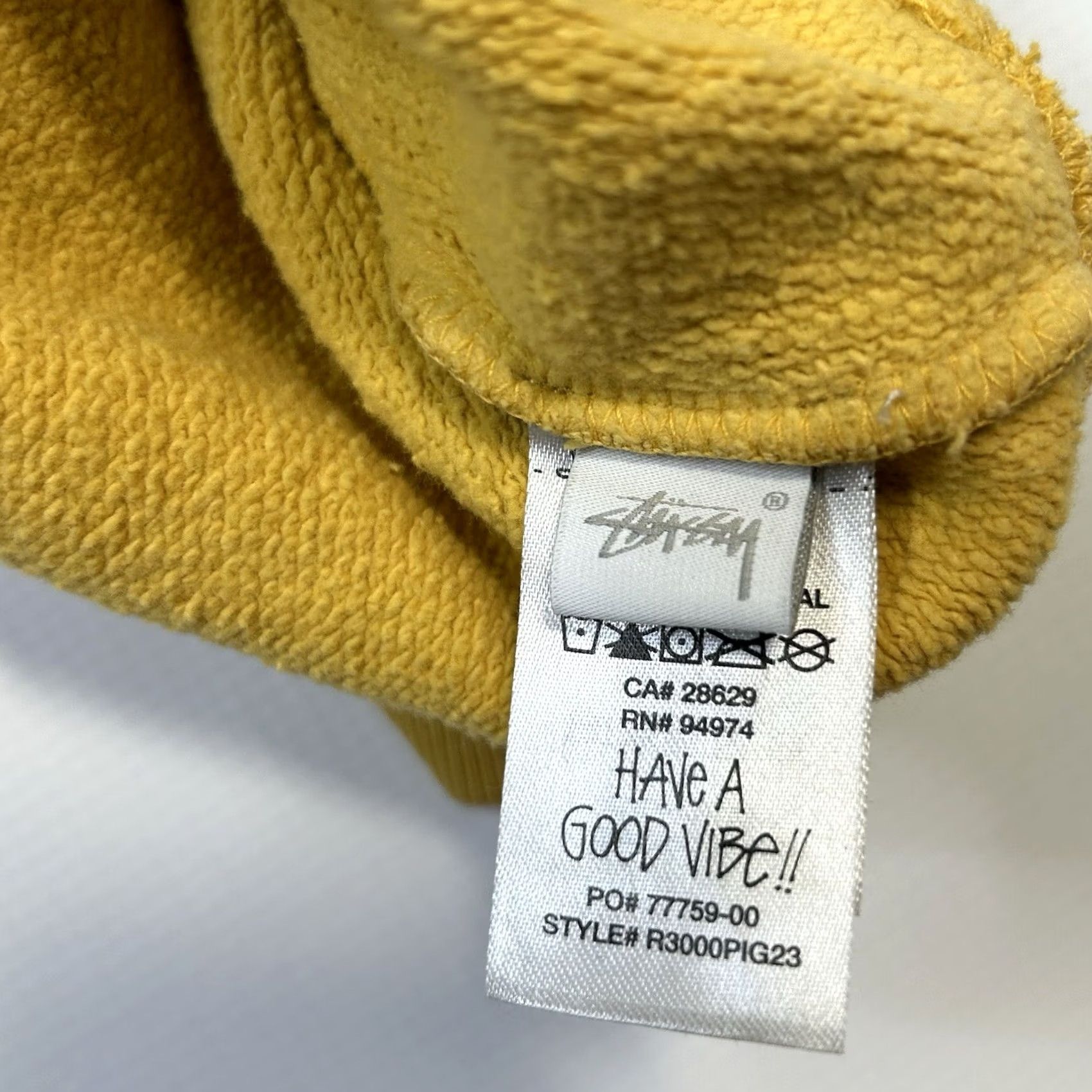 Vintage VINTAGE Stussy Sweatshirt Crew Neck Mens XL Yellow Size US XL / EU 56 / 4 - 5 Thumbnail