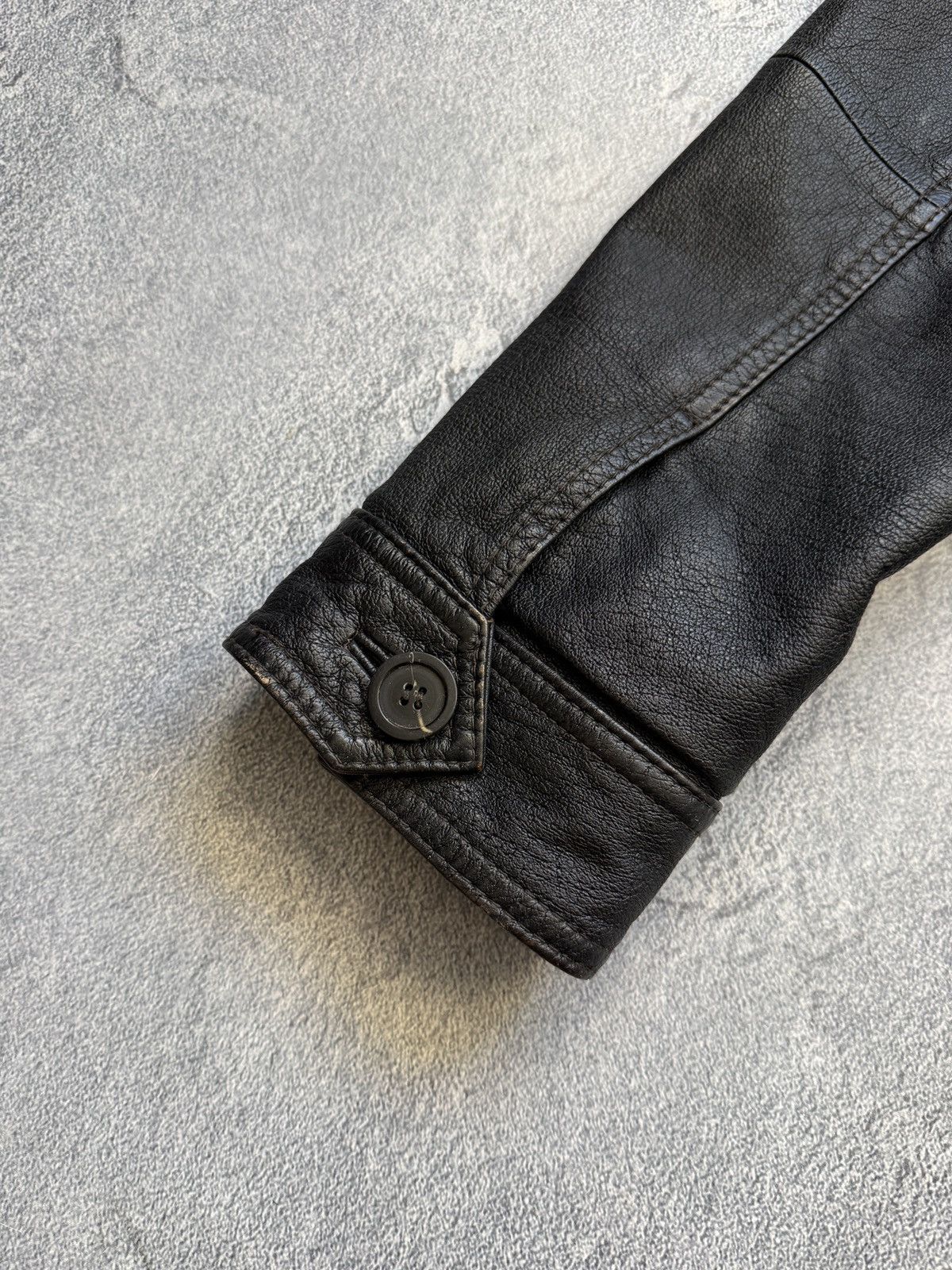 Giorgio Armani Vintage Giorgio Armani Leather Jacket Size L Size US L / EU 52-54 / 3 - 15 Thumbnail