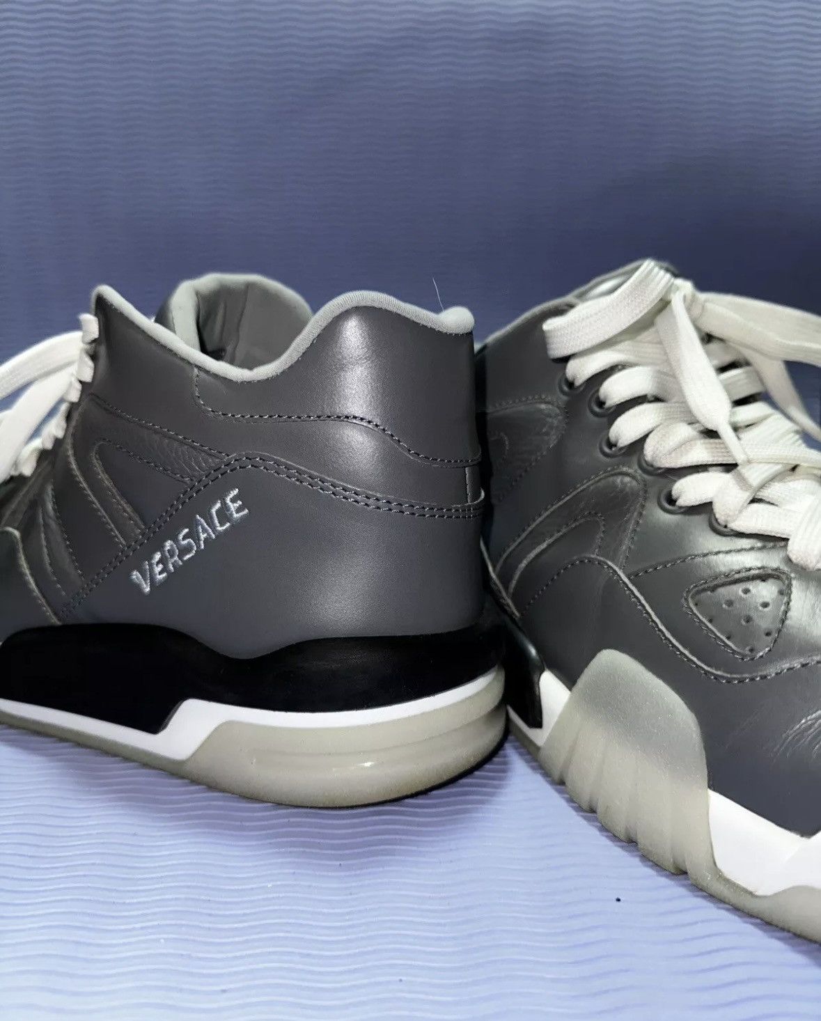 Versace Versace men sneakers Size US 9 / EU 42 - 3 Thumbnail