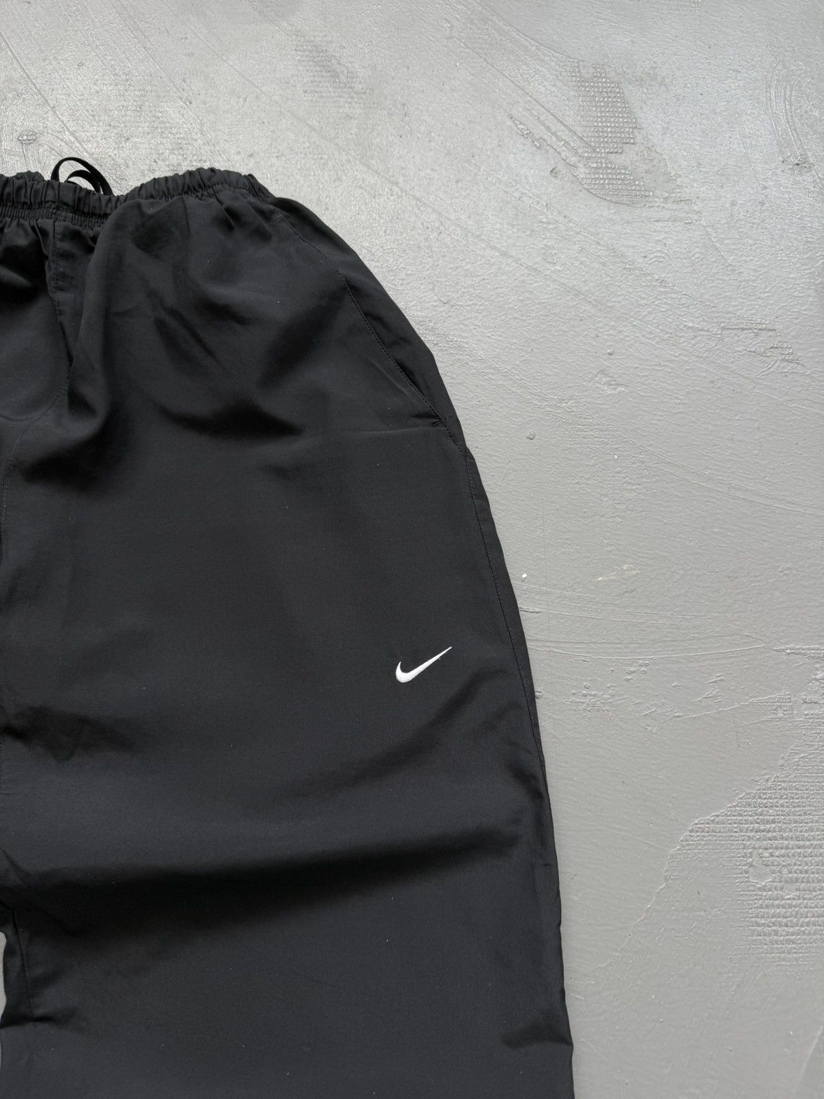 Nike Trackpants Nike Vintage Streetwear Outdoor Casual Style Drip Size US 33 - 2 Thumbnail