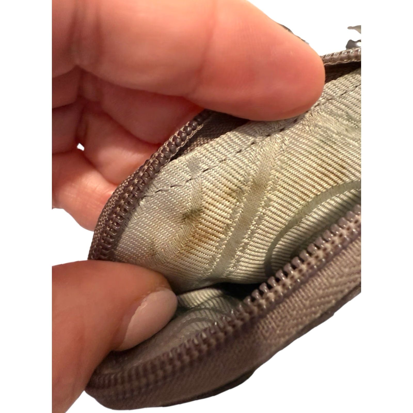 Brighton VINTAGE Brighton Metallic Gray Brown Pebbled Leather Coin Wallet Zip Pouch Women One Size Brown Heart Zipper Purse Size ONE SIZE - 8 Thumbnail