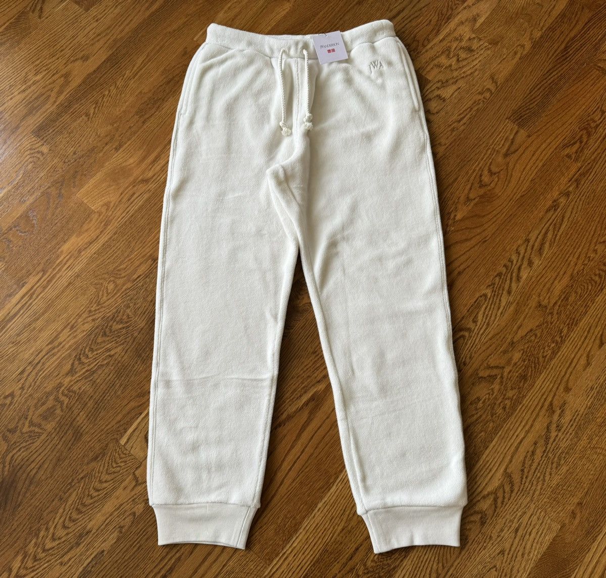 JW Anderson × Uniqlo Small JW Anderson White Fleece Pants Sherpa Joggers Size US 28 / EU 44 - 1 Thumbnail