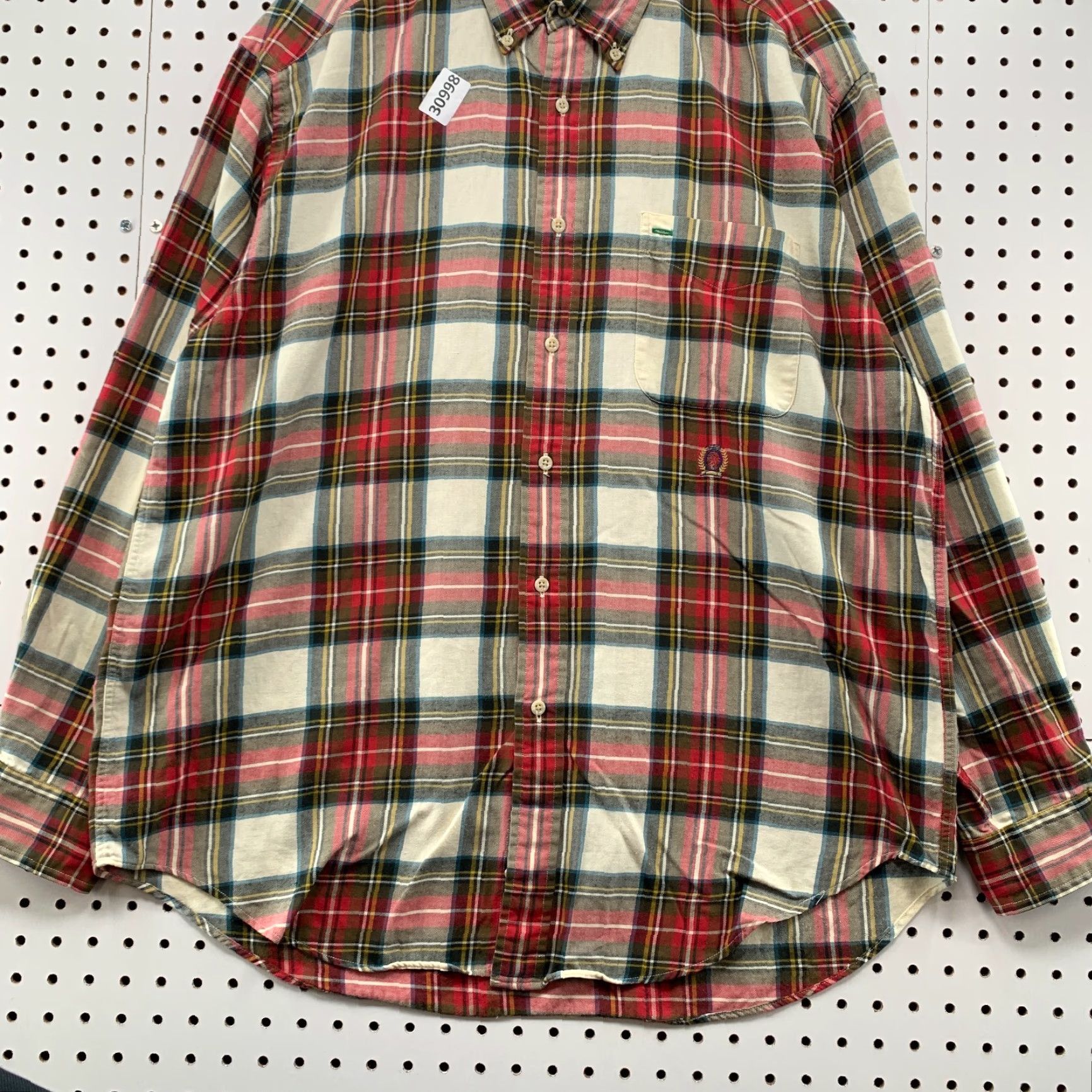 Tommy Hilfiger VINTAGE Tommy Hilfiger Button-Down Shirt Mens L Red Green Plaid 25X32.5 90s Christmas Theme, Shirt Mens L Red Size US L / EU 52-54 / 3 - 6 Thumbnail