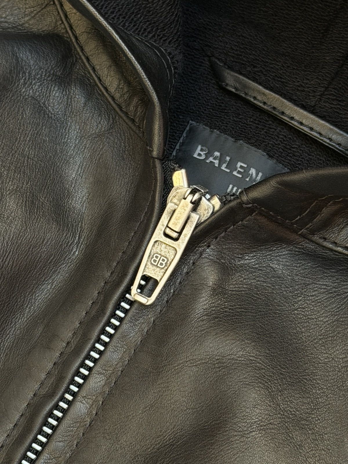 Balenciaga Balenciaga Zip Up Bonded Leather Bombers Size US S / EU 44-46 / 1 - 6 Thumbnail