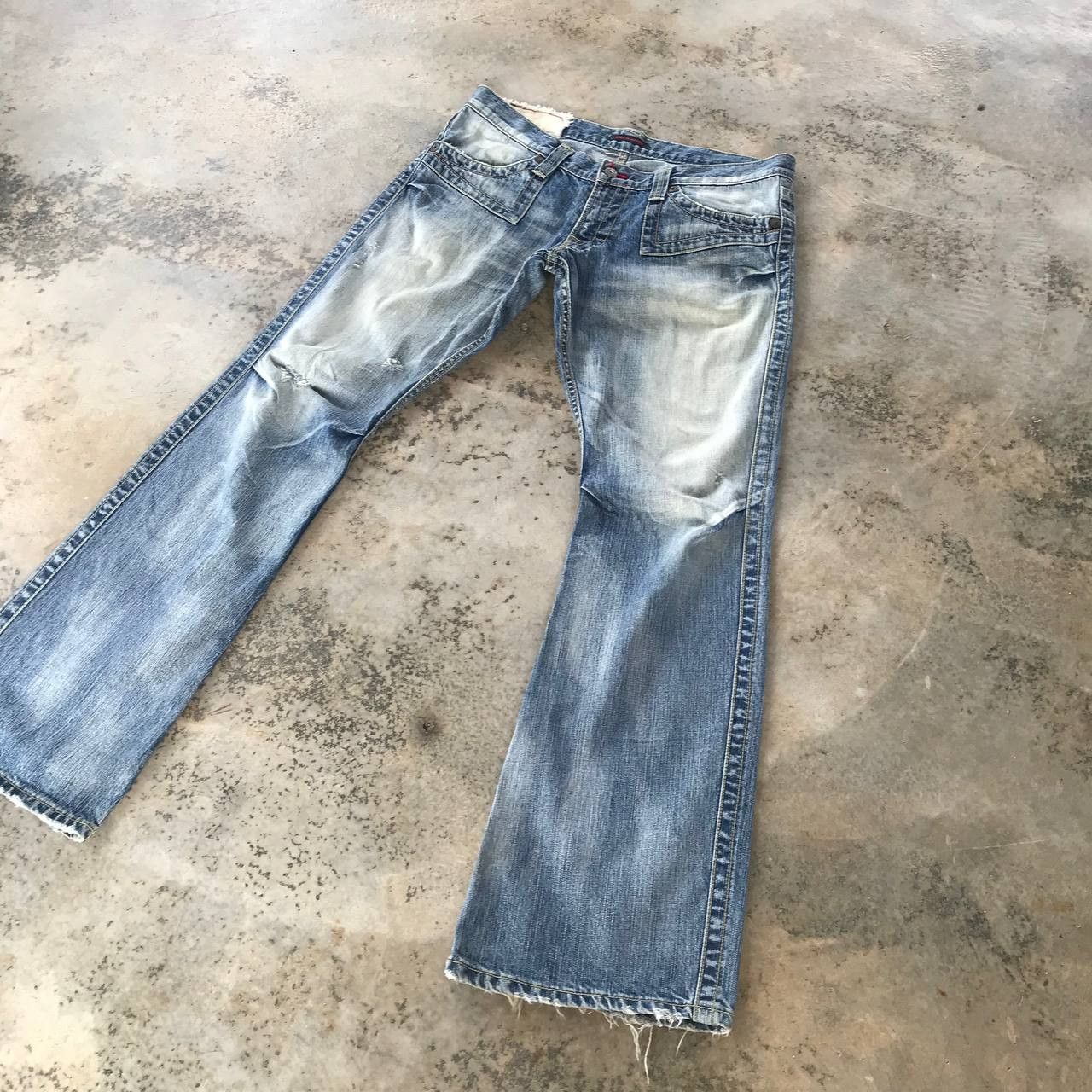 Other FLARED BLUEWAY JAPAN DISTRESSED LOWRISE DENIM W33x33 Size US 33 - 1 Thumbnail