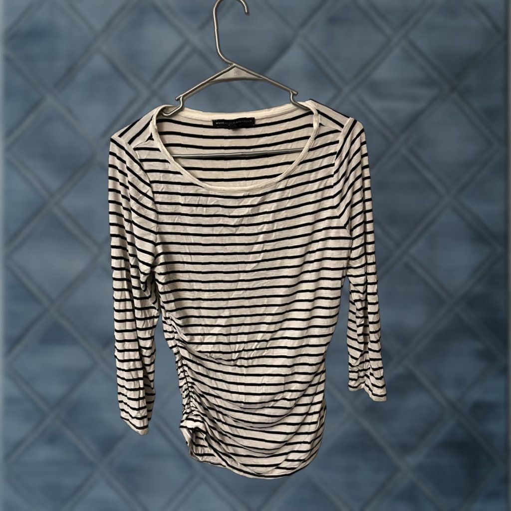 White House Black Market White House Black Market Blouse M Woman Striped Round Neck Casual Easy Care Machine Washable Ruched Button Black White Spring Summer Modern Womens Size M / US 6-8 / IT 42-44 - 1 Thumbnail