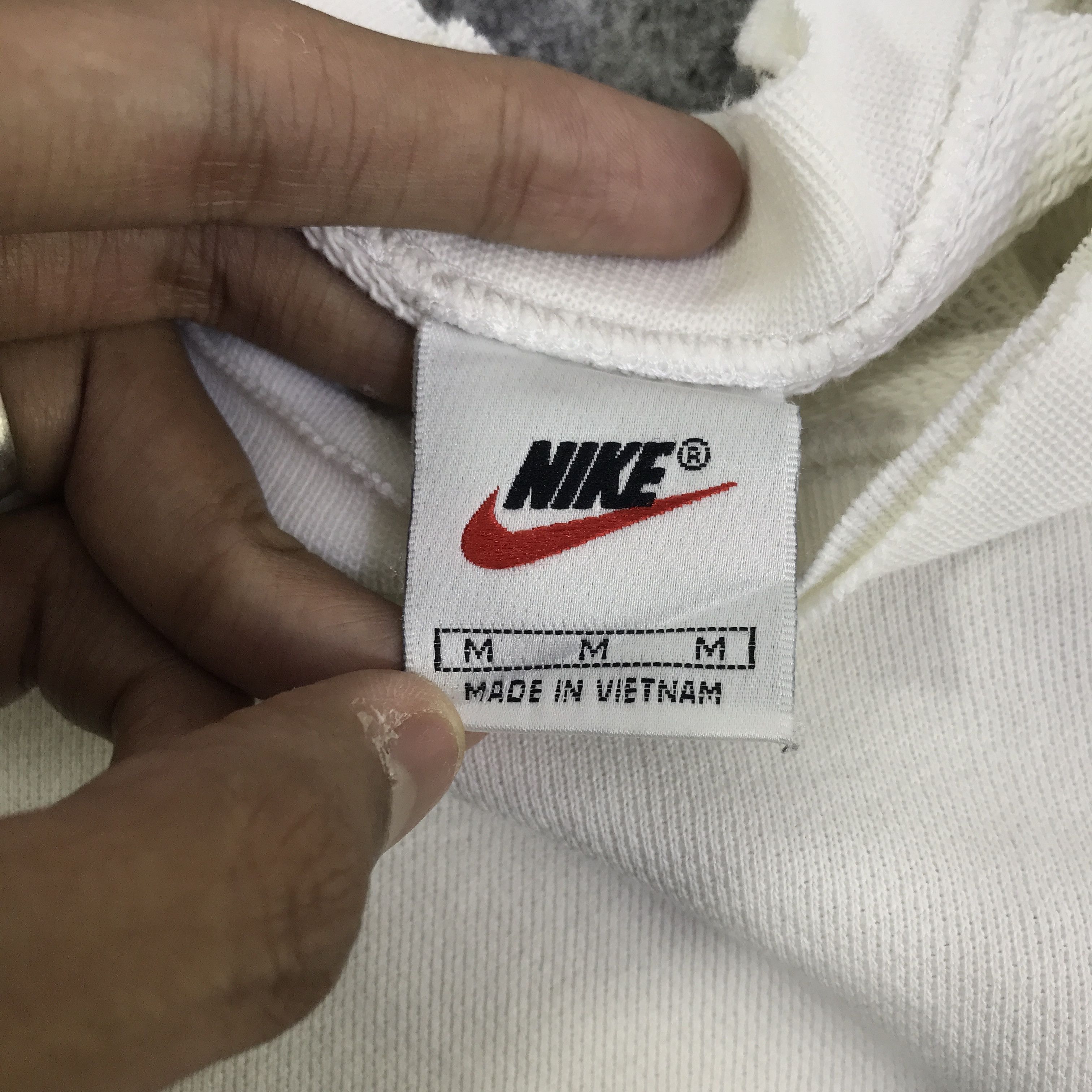 Nike 90s Nike Distressed sweatshirts K127B8 Size US M / EU 48-50 / 2 - 12 Thumbnail