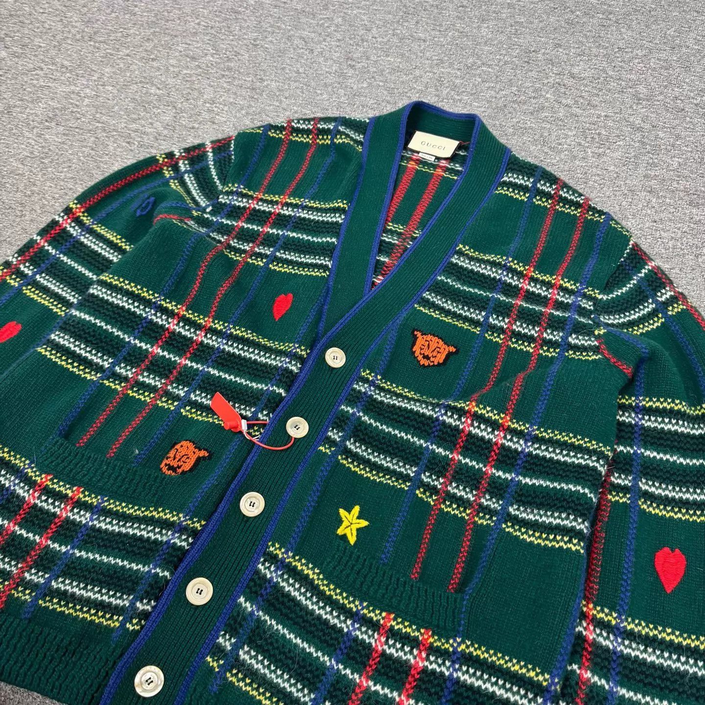 Gucci Gucci tiger heart embroidery V-neck cardigan M 99new Size M / US 6-8 / IT 42-44 - 4 Thumbnail