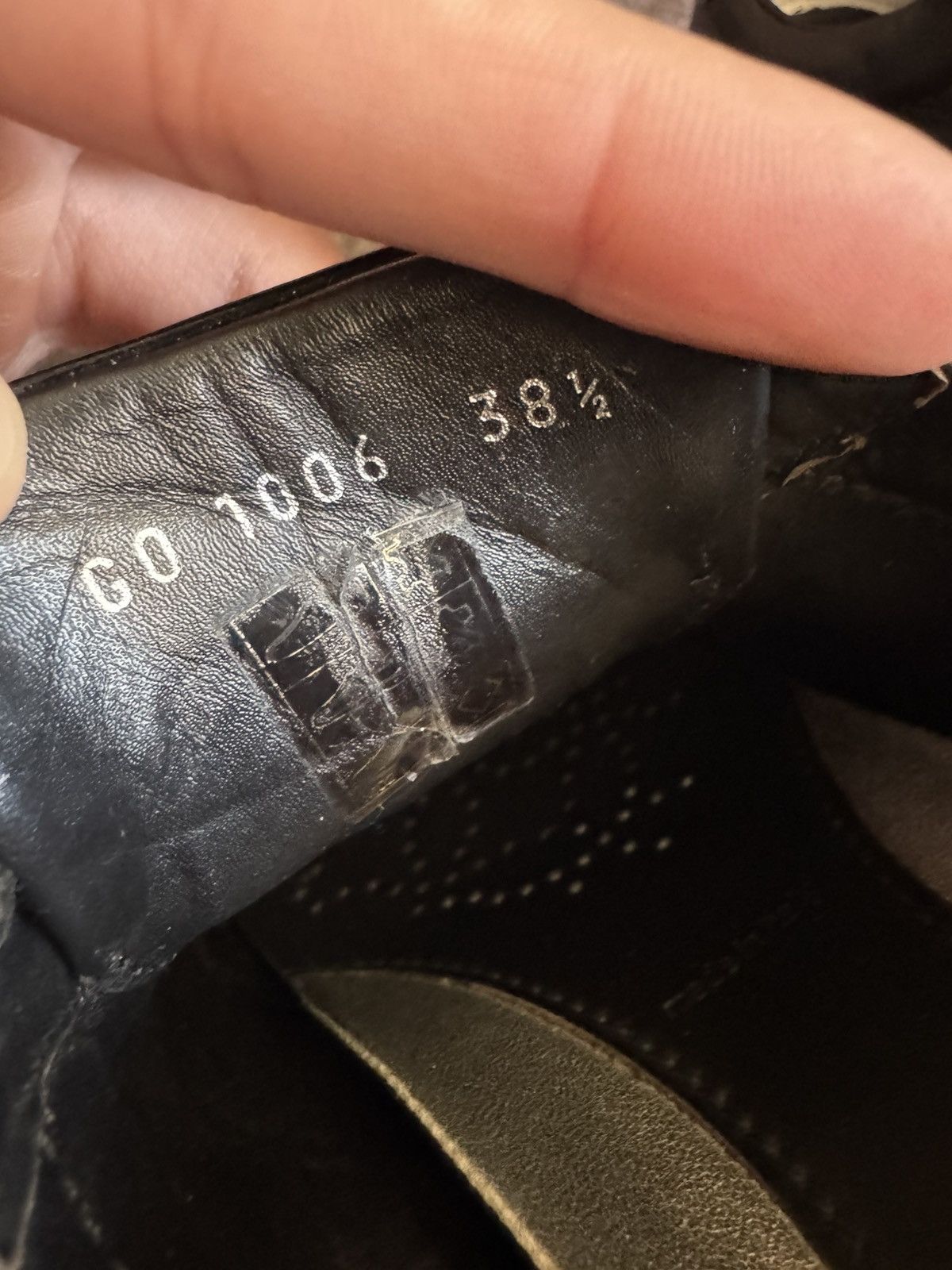 Louis Vuitton Luis Vuitton low-cut silver flower black leather sneakers Size US 7 / IT 37 - 15 Thumbnail