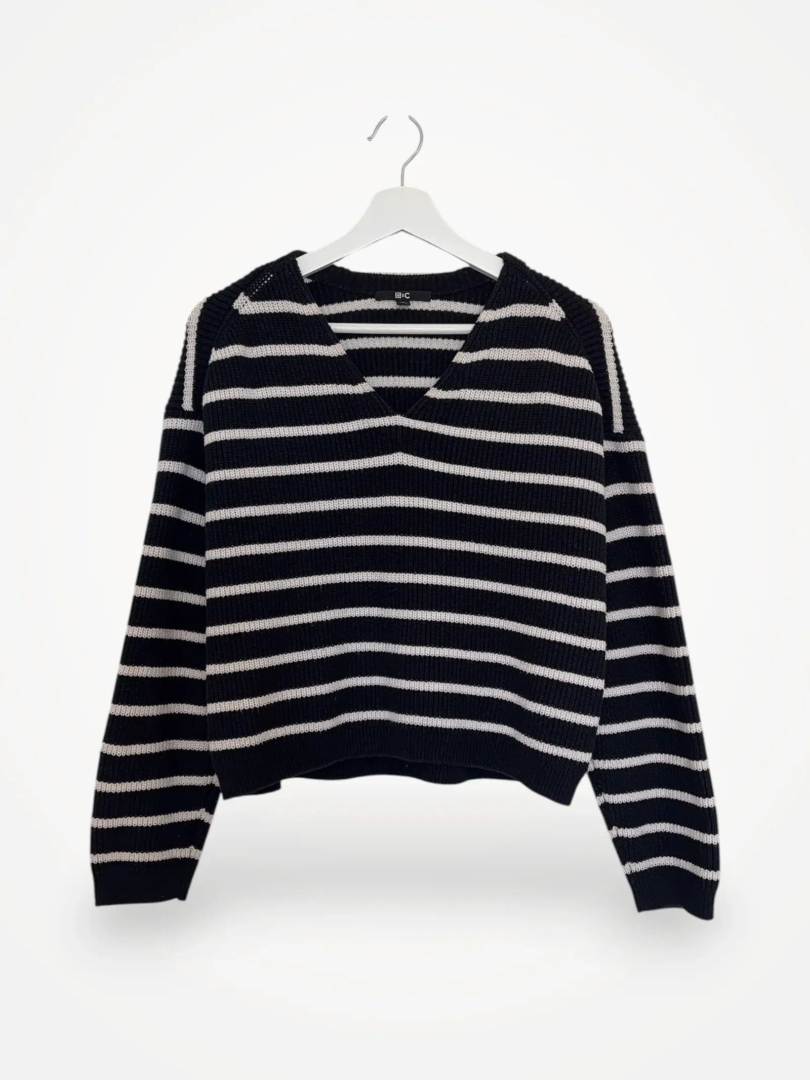 Uniqlo Uniqlo Sweater Size S / US 4 / IT 40 - 1 Thumbnail
