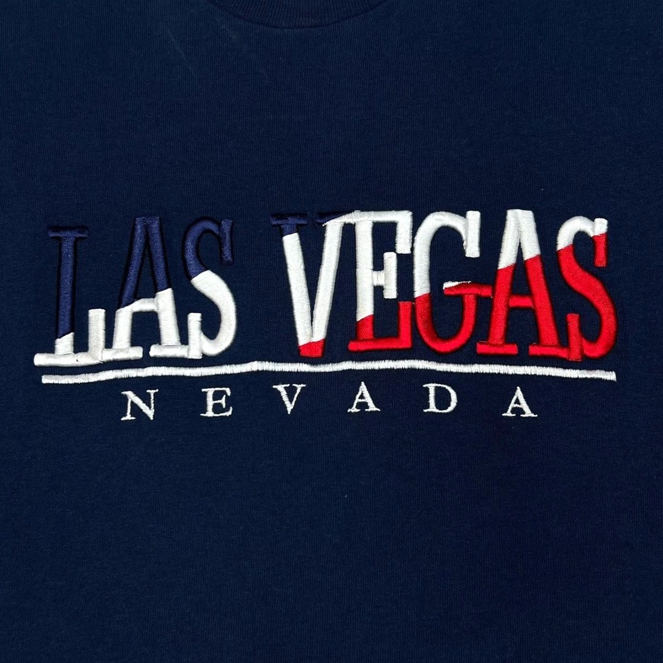 Delta Delta Las Vegas “Nevada” USA Embroidered Souvenir Graphic T-Shirt Navy Medium Mens Size US M / EU 48-50 / 2 - 4 Thumbnail