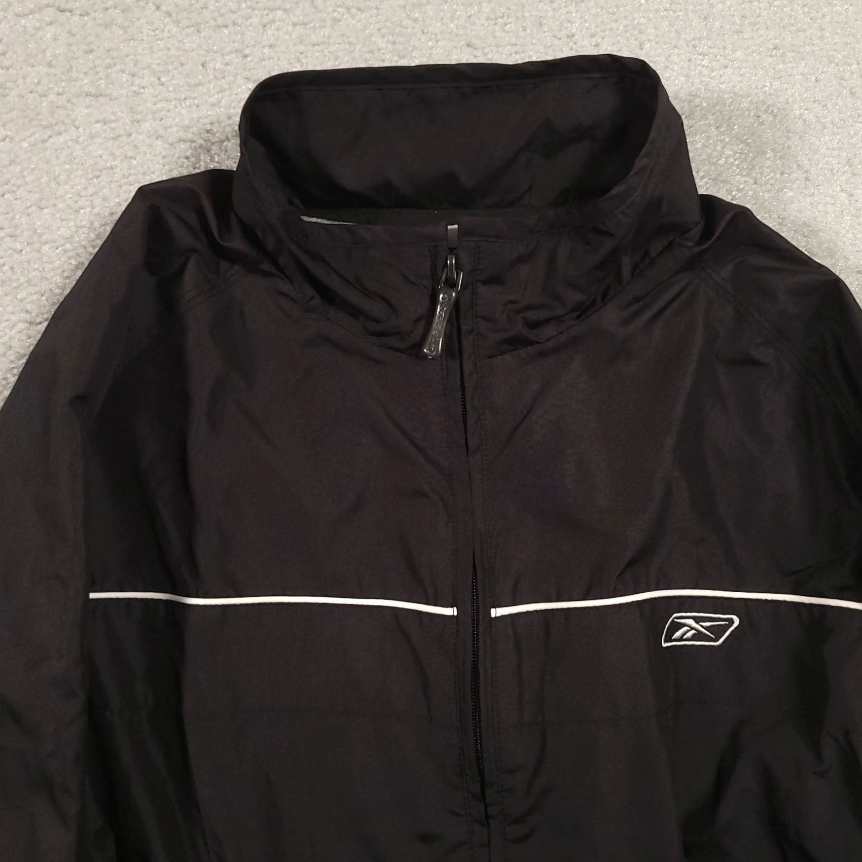 Reebok VINTAGE Reebok Windbreaker Jacket M Embroidered Zip Black Womens Size M / US 6-8 / IT 42-44 - 6 Thumbnail
