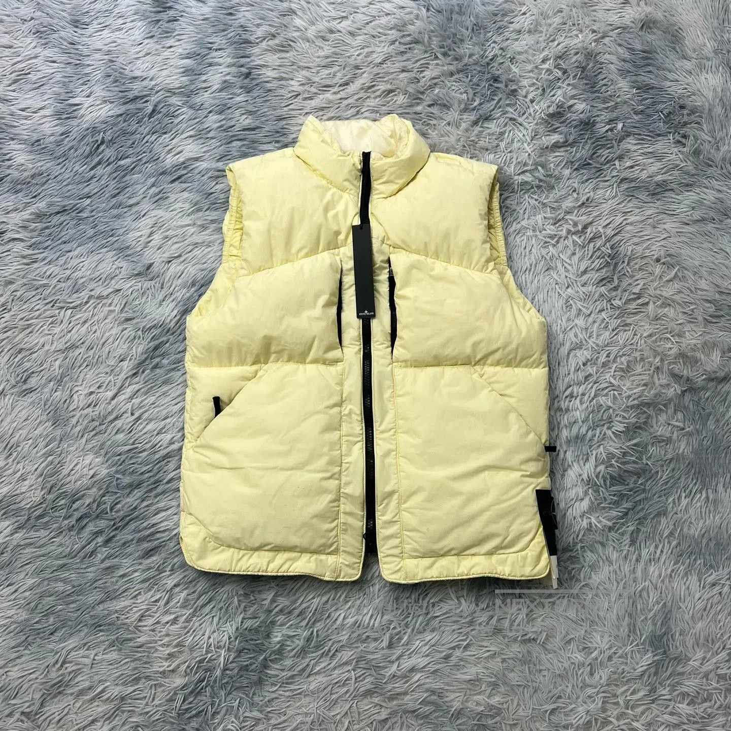 Stone Island Stone Island Down Vest. Size US L / EU 52-54 / 3 - 1 Thumbnail