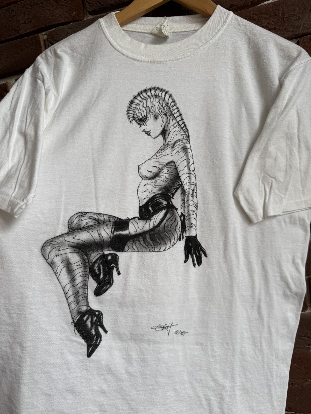 Band Tees Rare Vintage Olivia Berardinis Zebra Pin Up Sexy Art Tee 90s Size US L / EU 52-54 / 3 - 2 Thumbnail