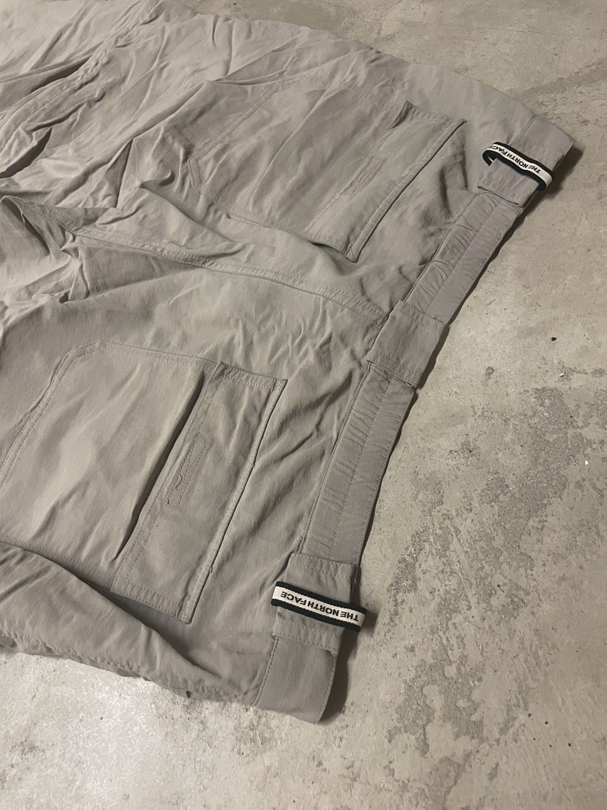 The North Face The North Face Y2K Cargo Hiking Trousers Size US 38 / EU 54 - 4 Thumbnail