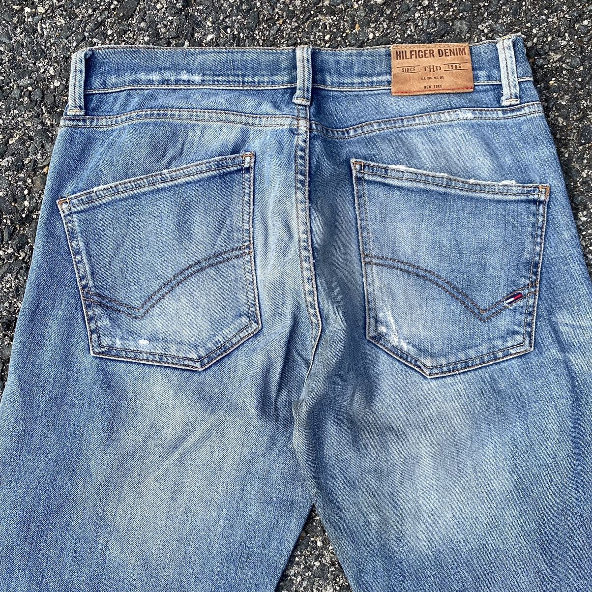 Tommy Hilfiger Tommy Hilfiger Denim Distressed Jeans Size US 30 / EU 46 - 16 Thumbnail