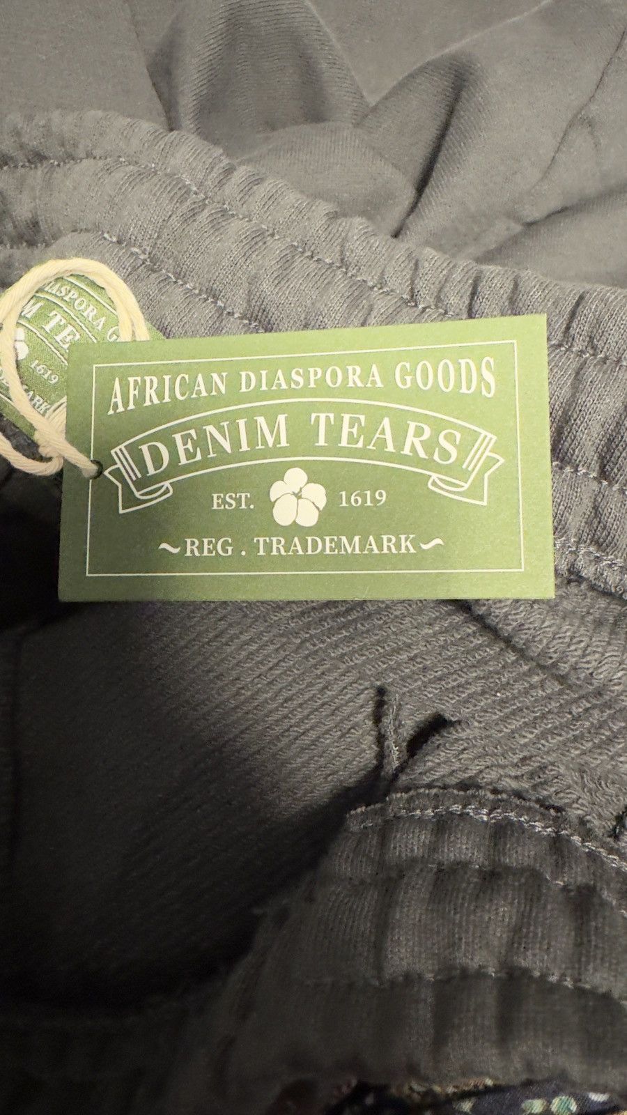 DENIM TEARS Denim Tears Rhinestone Cotton Wreath Sweatpants Size US 32 / EU 48 - 5 Thumbnail