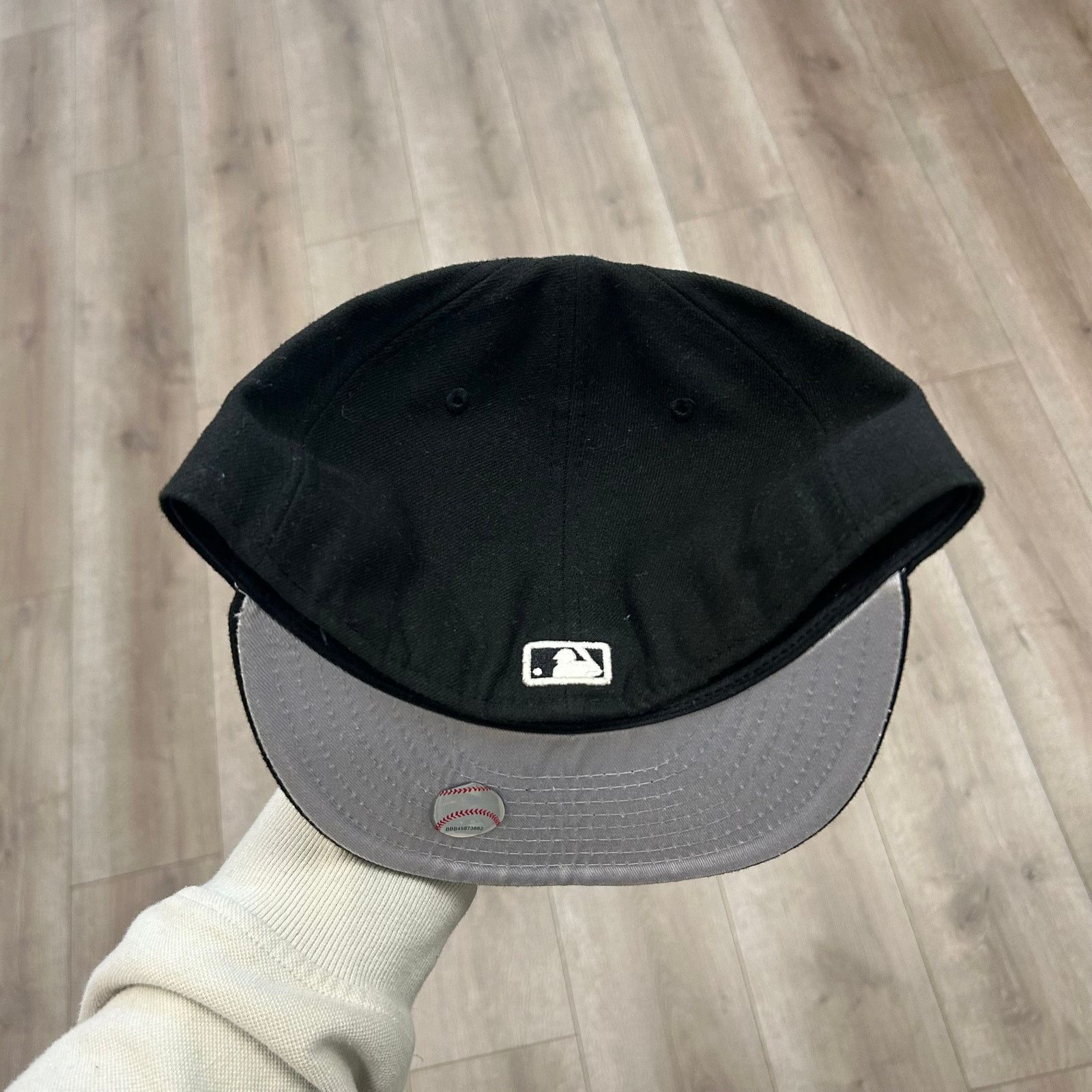 New Era New York Mets Black Fitted Hat Cap sz 7 3/8 B25 Size ONE SIZE - 4 Thumbnail