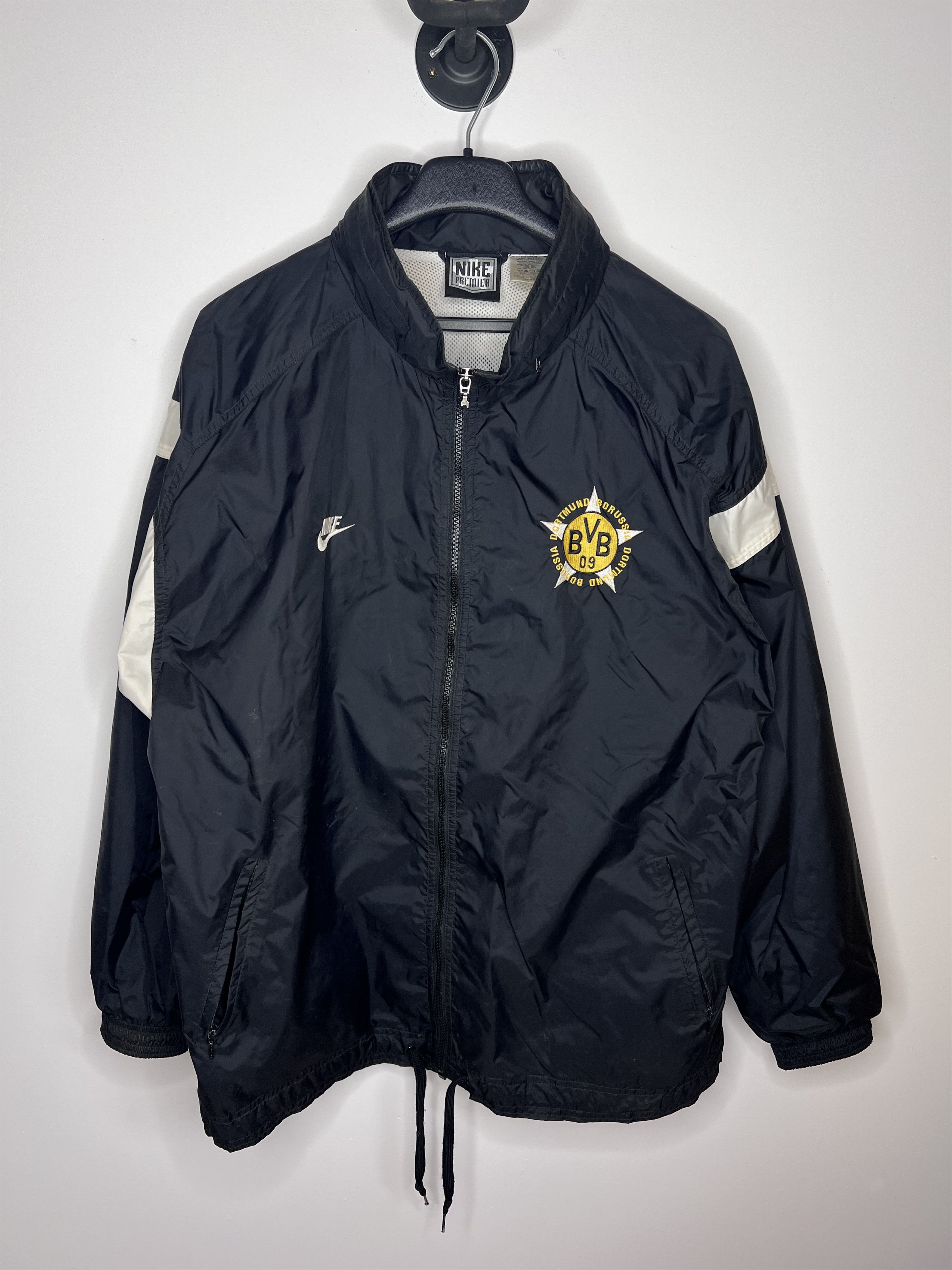 Adidas BORUSSIA DORTMUND 1994-95 NIKE PREMIER RAIN JACKET FOOTBALL Size US M / EU 48-50 / 2 - 1 Thumbnail