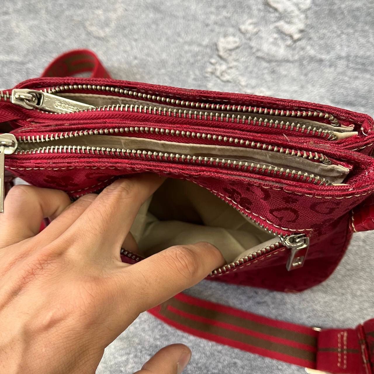Vintage Vintage Y2K Guess Style Monogram Red Bag Size ONE SIZE - 3 Thumbnail