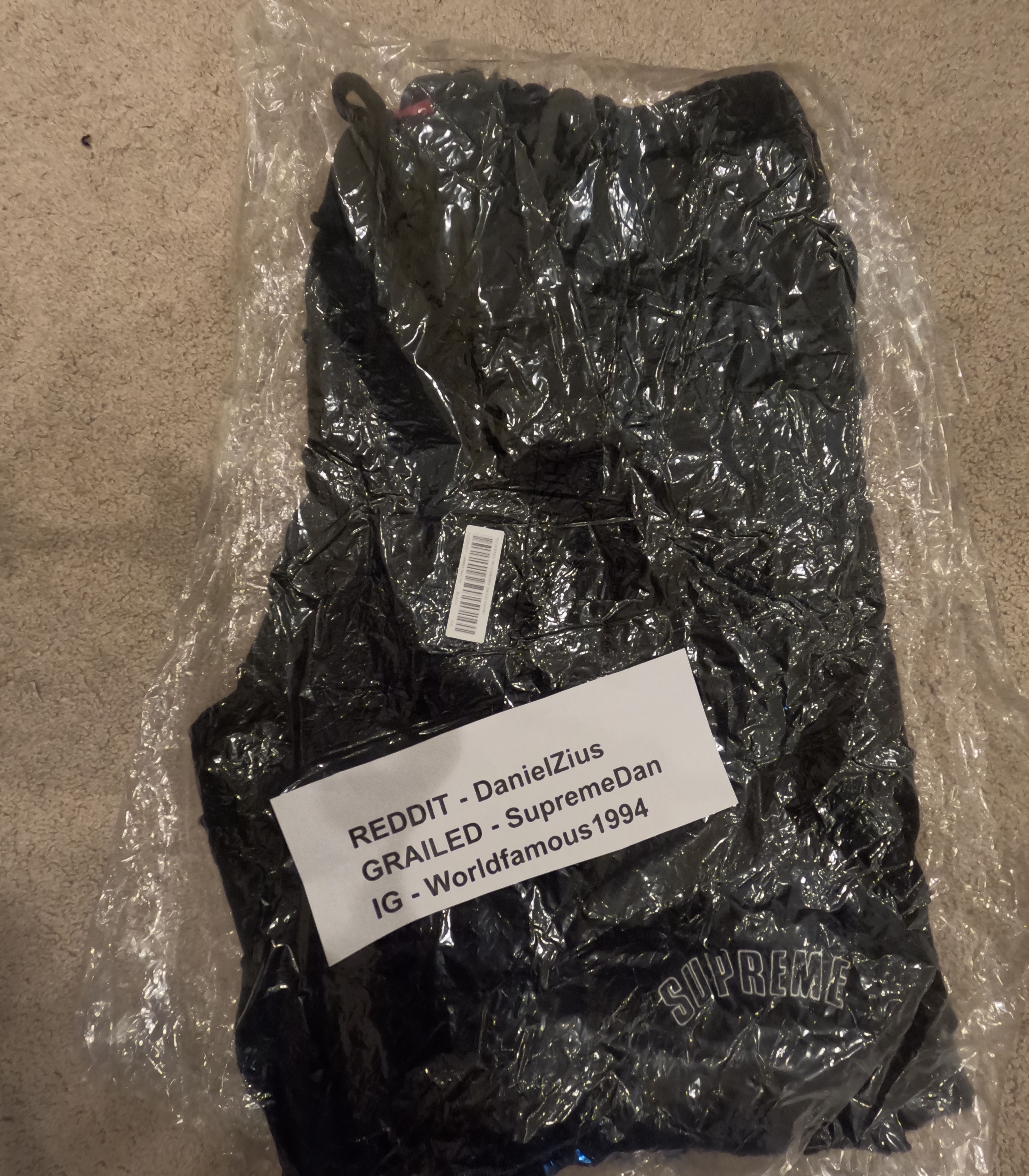 Supreme Supreme Reverse Patchwork Sweatshort 'Black' Size US 38 / EU 54 - 4 Thumbnail