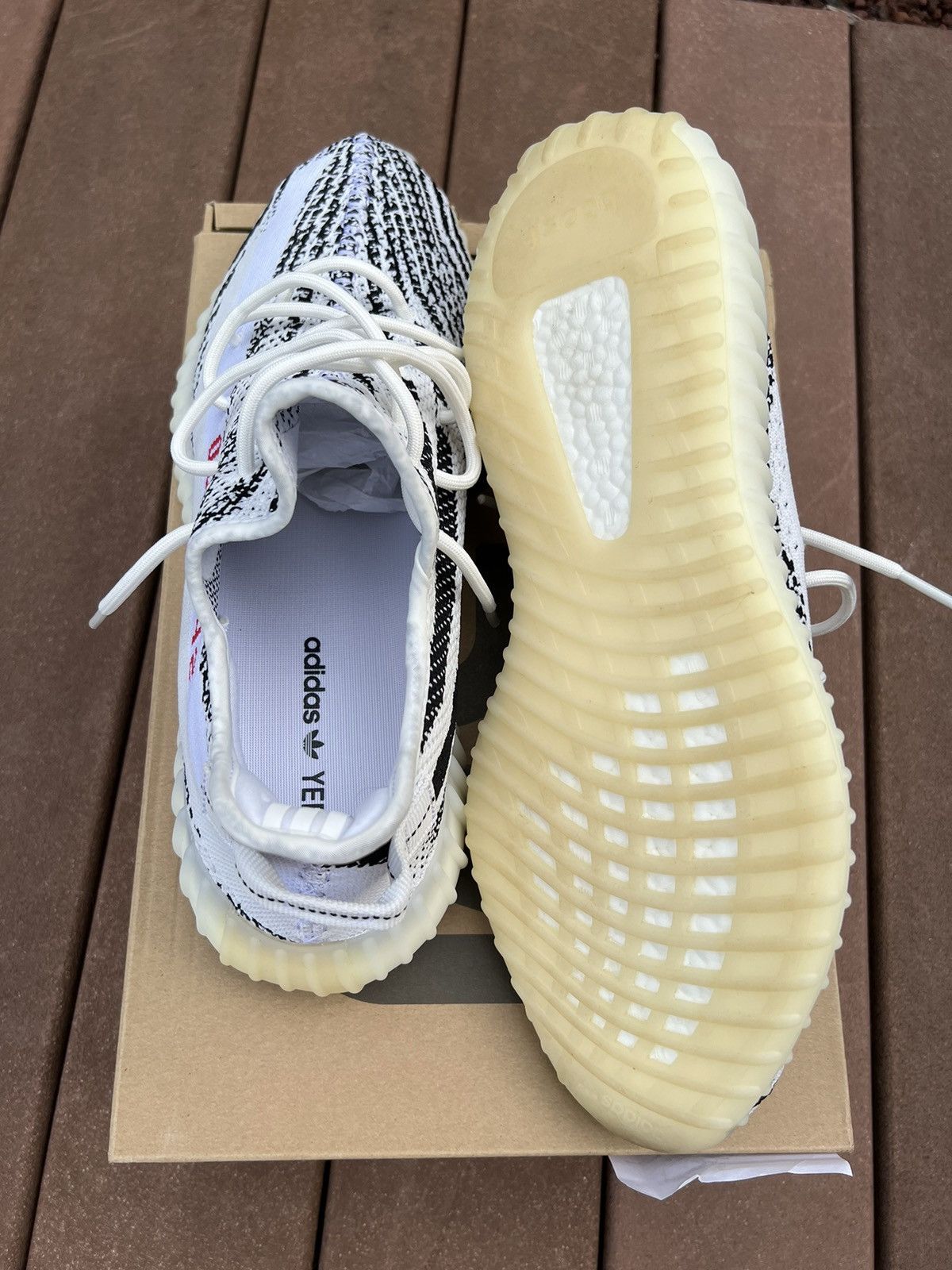 Adidas Yeezy 350 v2 zebra worn once Size US 14 / EU 47 - 5 Thumbnail
