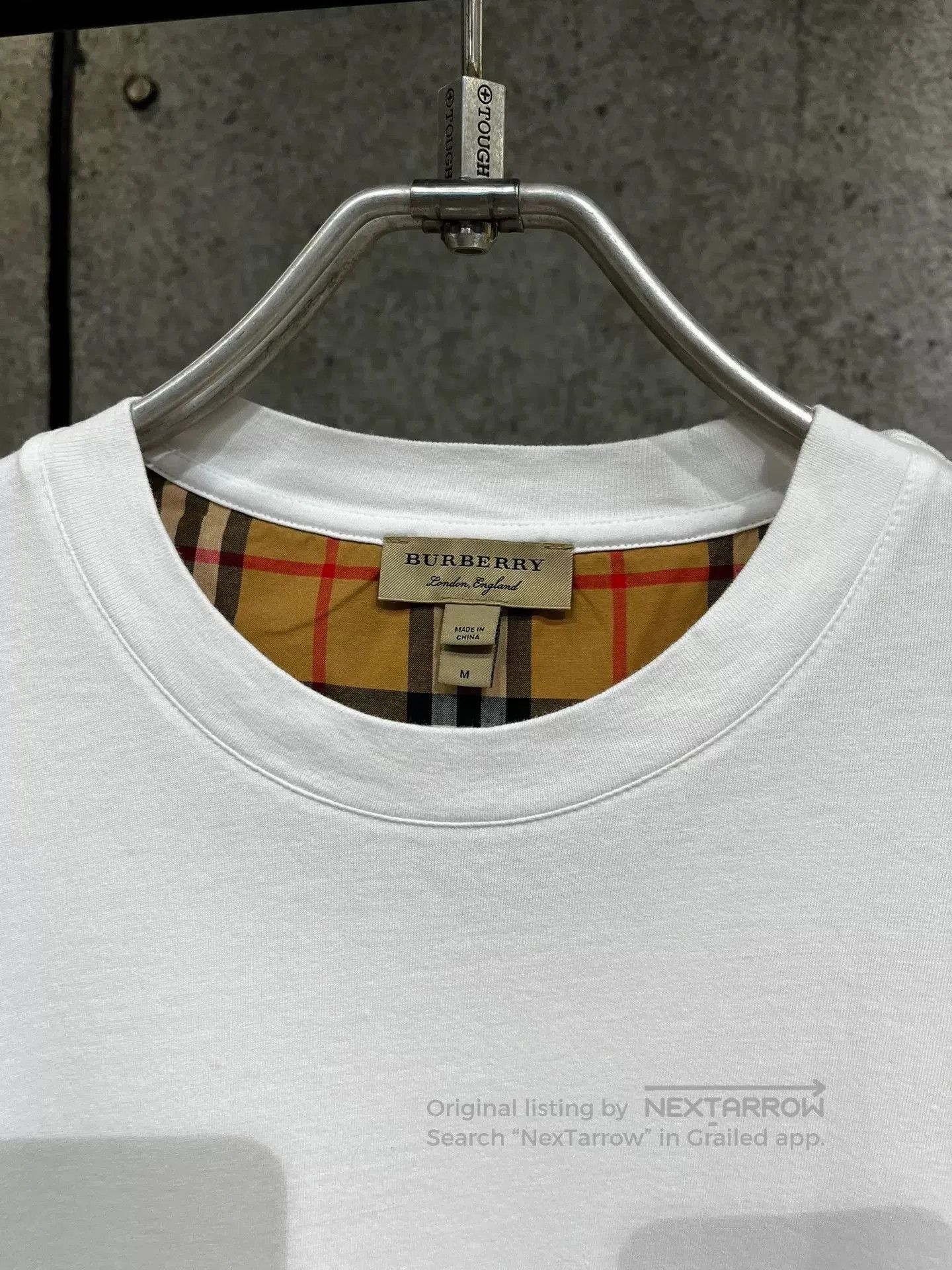Burberry Burberry Check Round Neck Short Sleeve M. Size US M / EU 48-50 / 2 - 2 Thumbnail