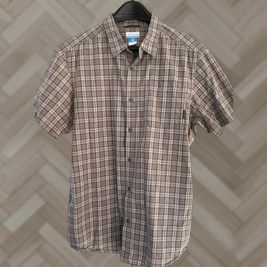 Vintage Columbia Shirt Mens Gray Red Plaid Short Sleeve Button Up sz Large Size US L / EU 52-54 / 3 - 1 Thumbnail