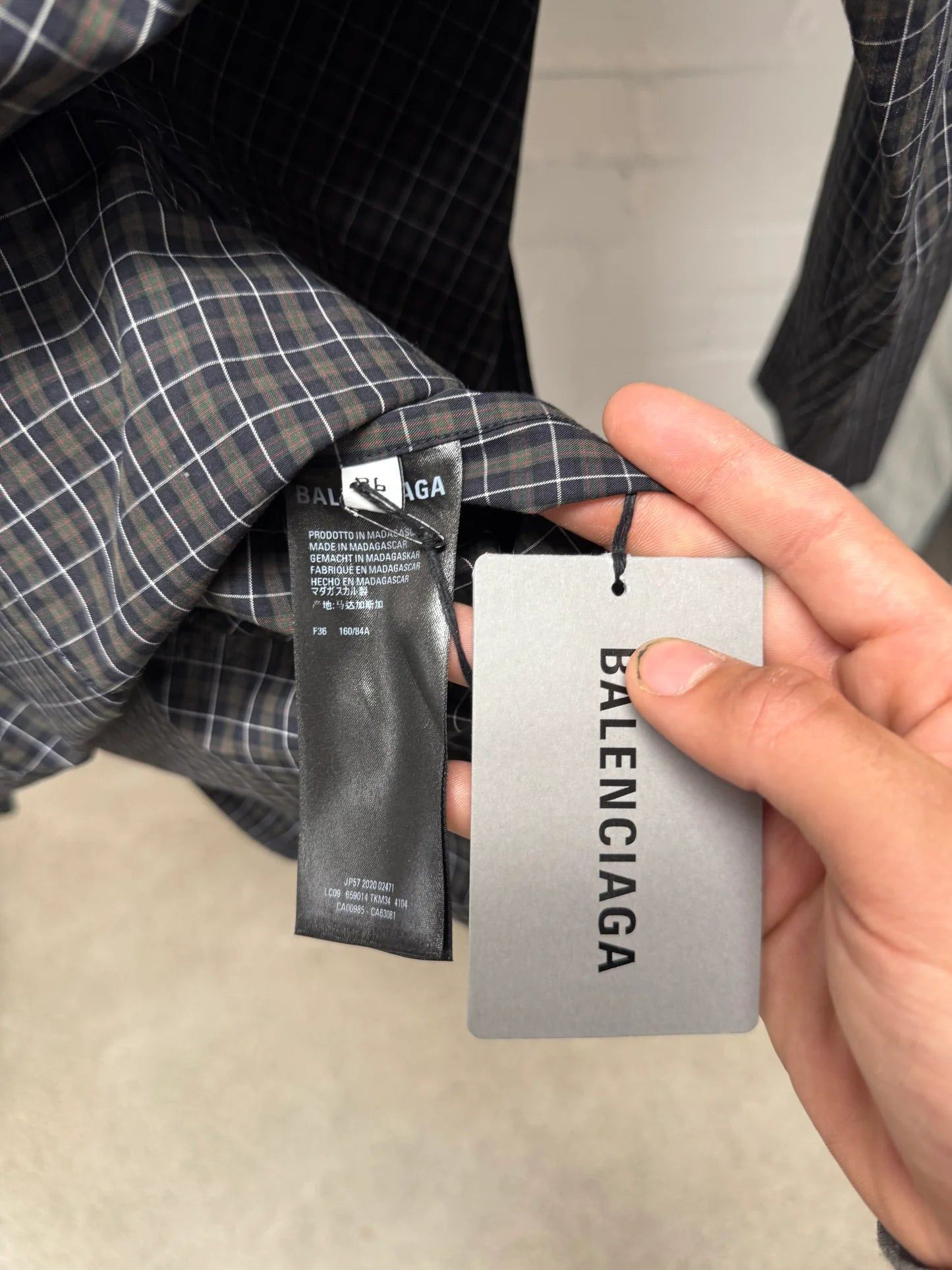 Balenciaga 2020 Balenciaga ‘Hotels & Resorts’ Pyjama Shirt Size US L / EU 52-54 / 3 - 5 Thumbnail