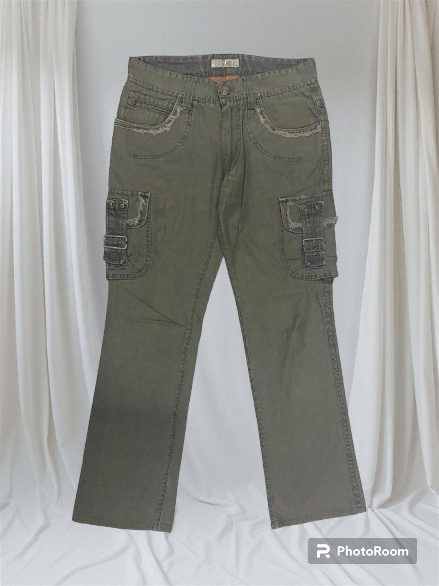 Oilcake Cargo Pants