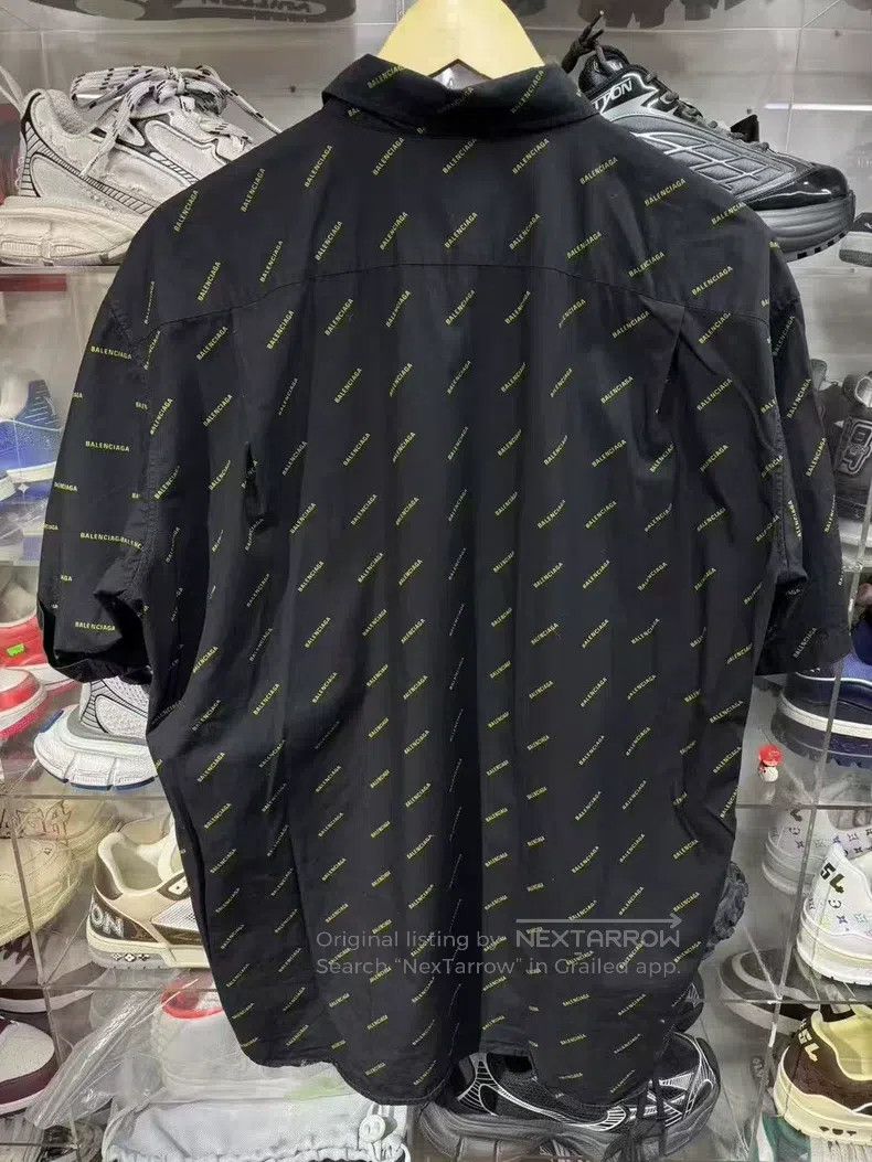 Balenciaga Balenciaga size 39 Short-sleeved shirt with full logo prin Size US S / EU 44-46 / 1 - 2 Thumbnail
