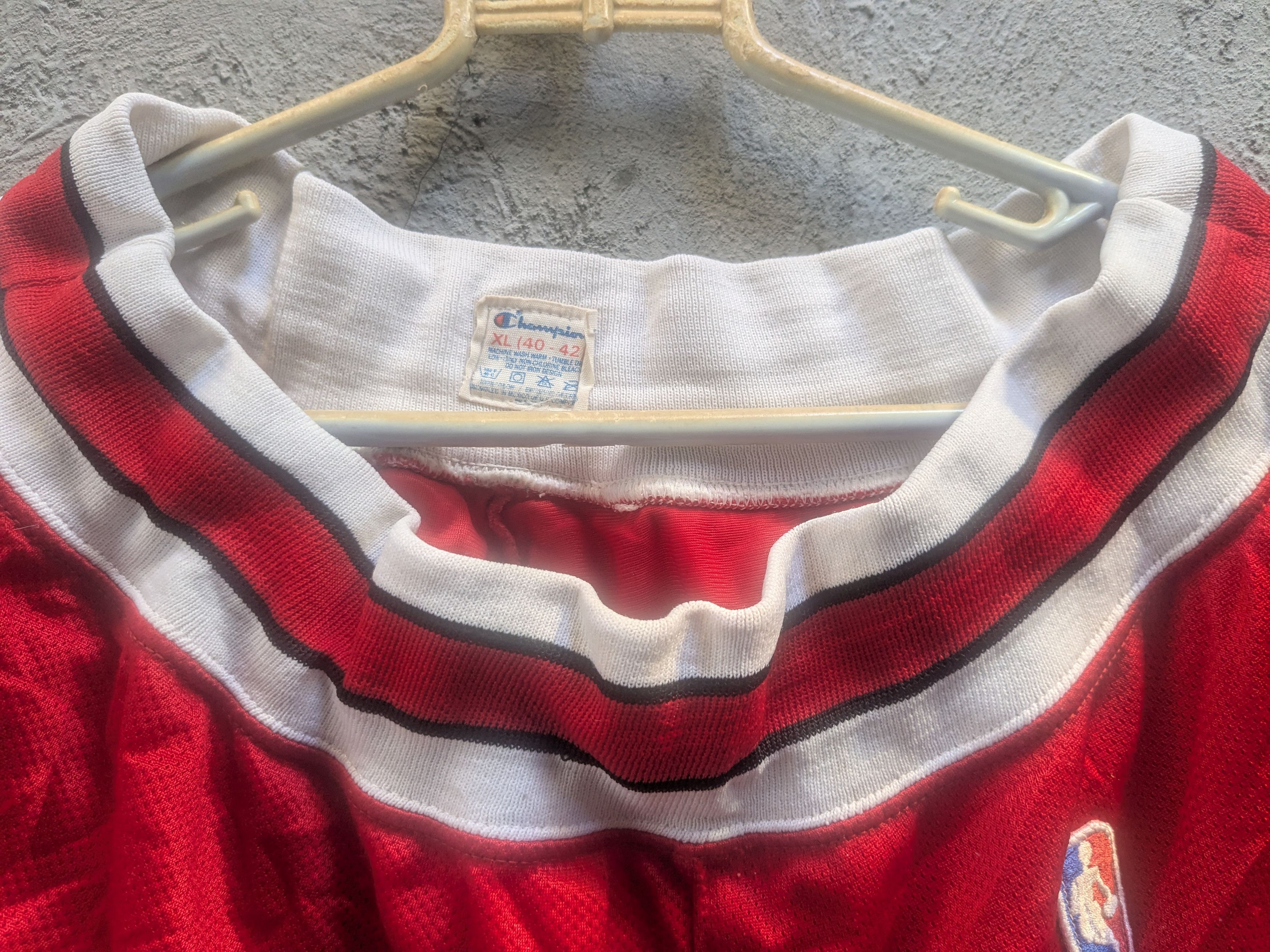 Vintage Chicago bulls vintage champion size xl short Size US 36 / EU 52 - 7 Thumbnail