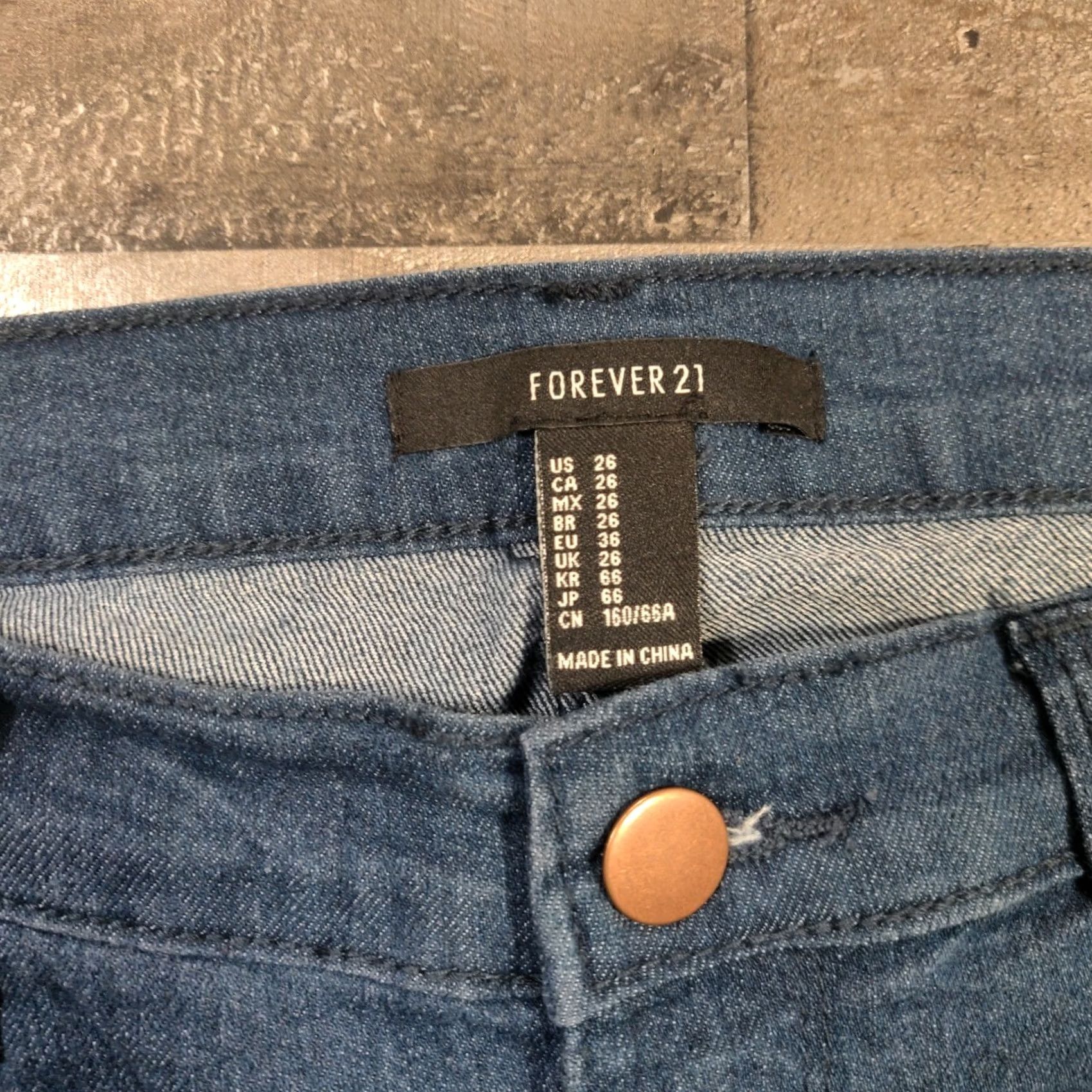 Forever 21 FOREVER 21 Jeans Womens Skinny Zip Closure Medium Wash Blue Denim Low Rise Size 26 Size 26" / US 2 / IT 38 - 3 Thumbnail
