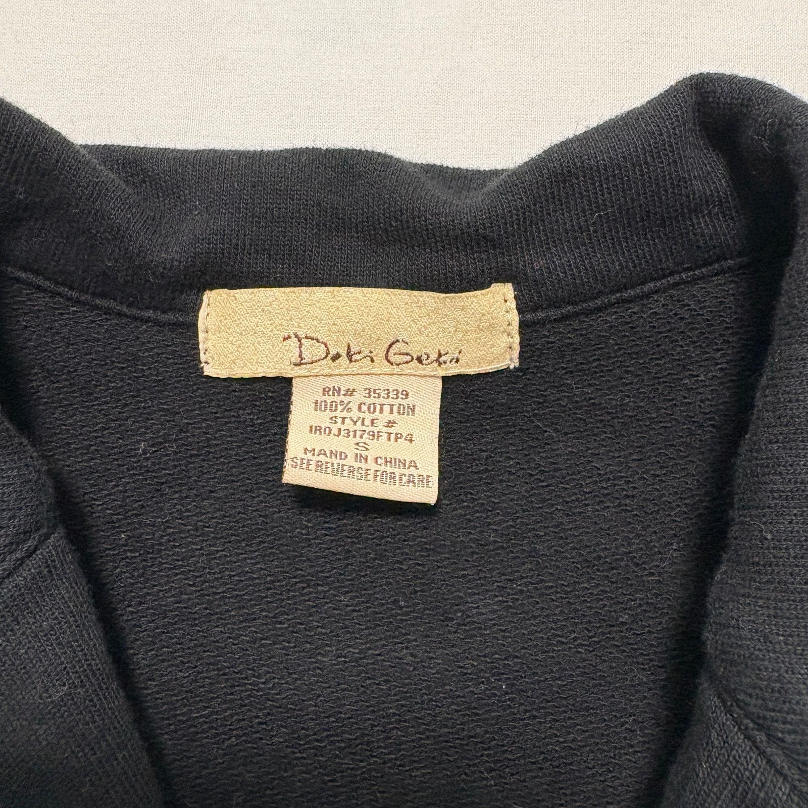 Other VTG Black Silver Heart Graphic Short Sleeve Sweater Top S Size S / US 4 / IT 40 - 2 Thumbnail