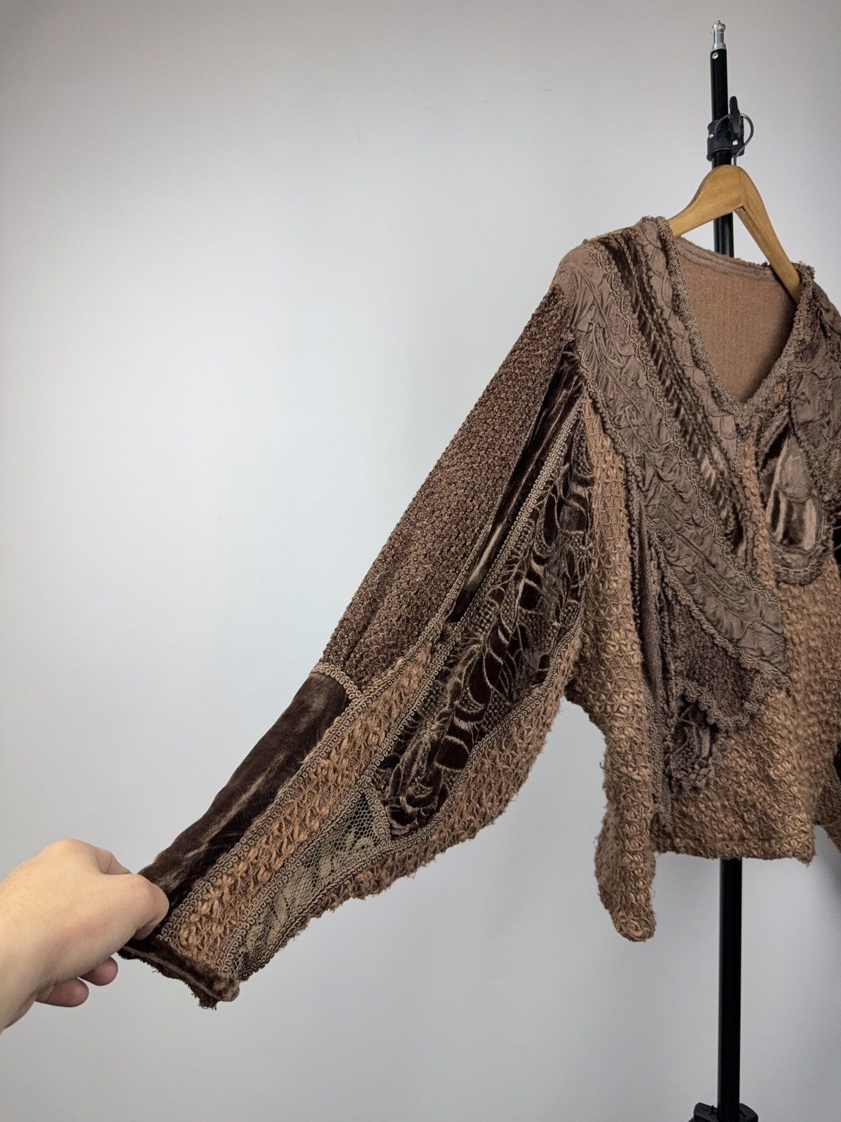 Japanese Brand Designer Avant Garde Retro Barroco Fluffy knitted sweater Size M / US 6-8 / IT 42-44 - 4 Thumbnail