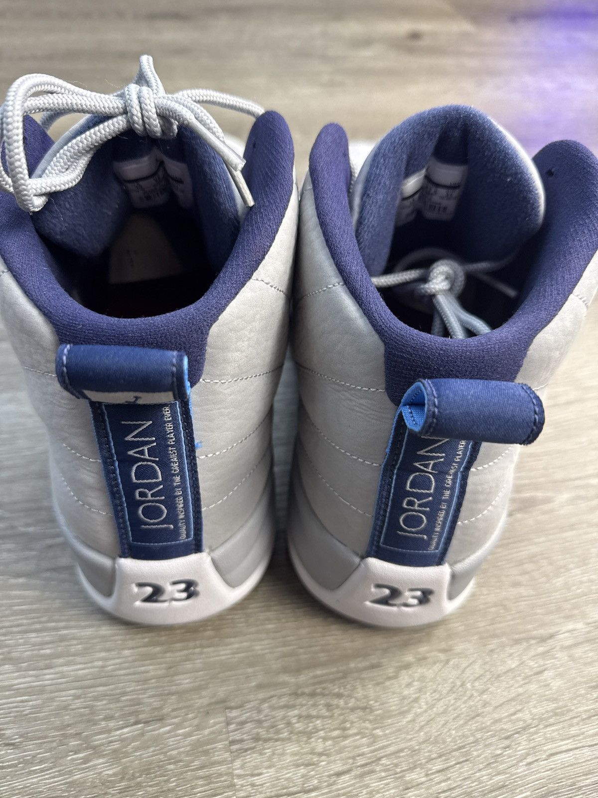 Jordan Brand Jordan 12 Retro “Grey University Blue” **PRE-OWNED** Size US 13 / EU 46 - 4 Thumbnail