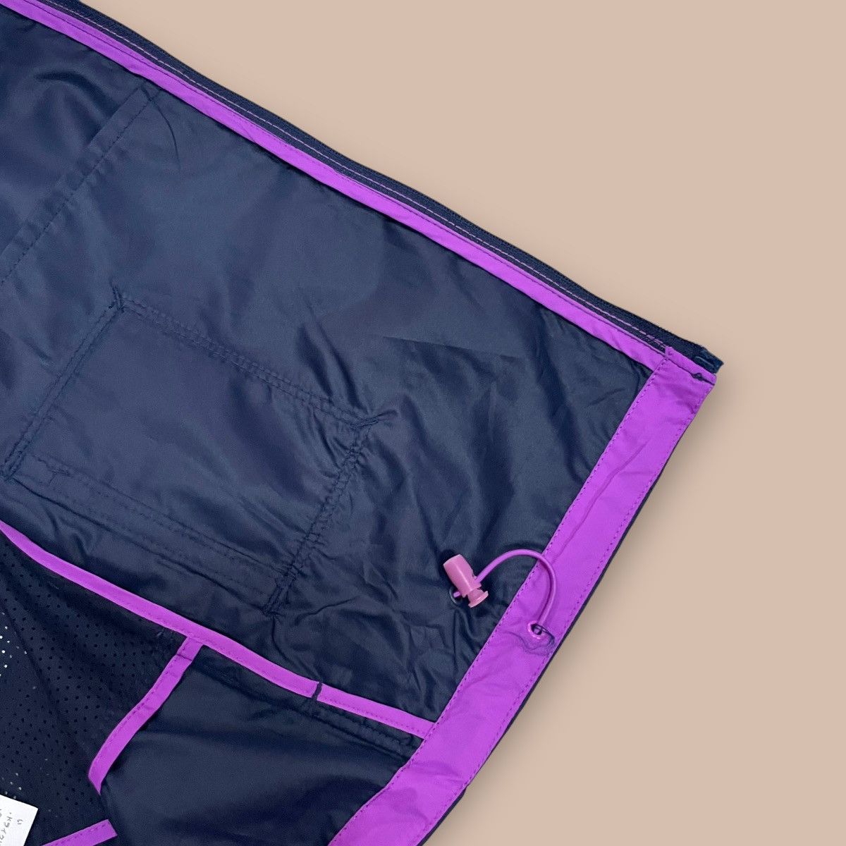 Nike NikeRunning WMN Purple Hoodie Vest Size US L / EU 52-54 / 3 - 9 Thumbnail
