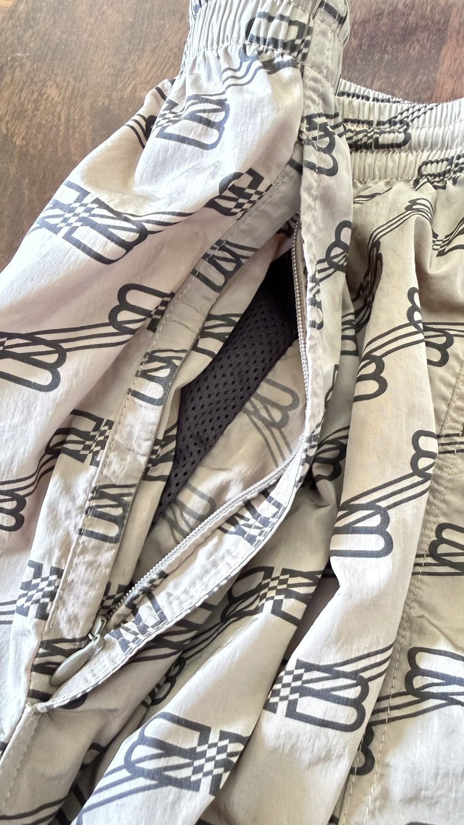 Balenciaga Balenciaga Swim Trunks Size US 32 / EU 48 - 5 Thumbnail