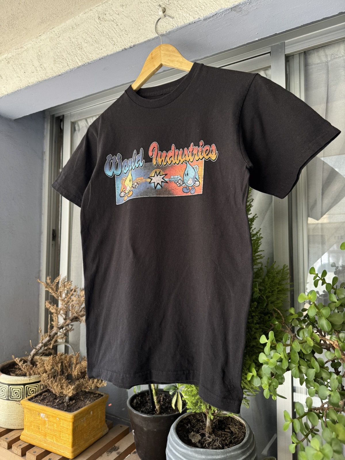 World Industries Vintage 00’s World Industries Flameboy vs Wet Willy tee Size US S / EU 44-46 / 1 - 1 Thumbnail