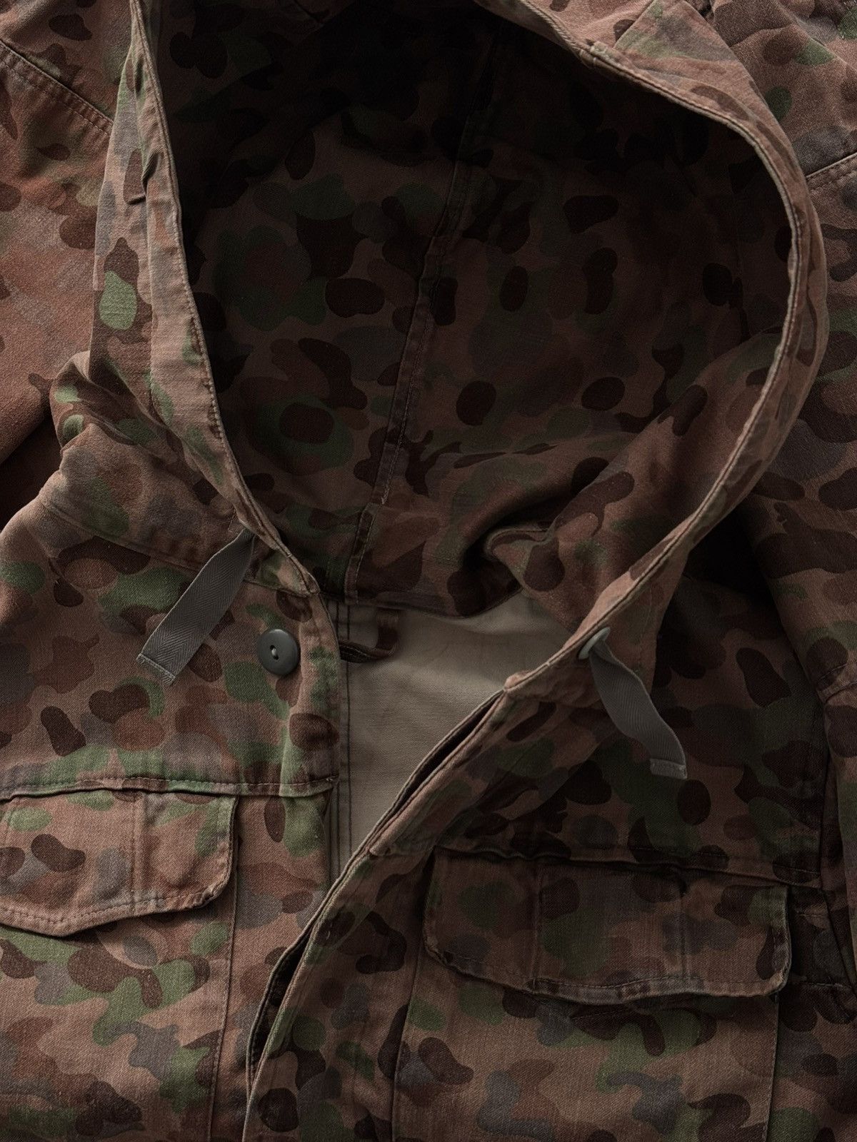 Vintage 1960s Vintage Austrian Army Pea Dot Camo Jacket Size US M / EU 48-50 / 2 - 3 Thumbnail