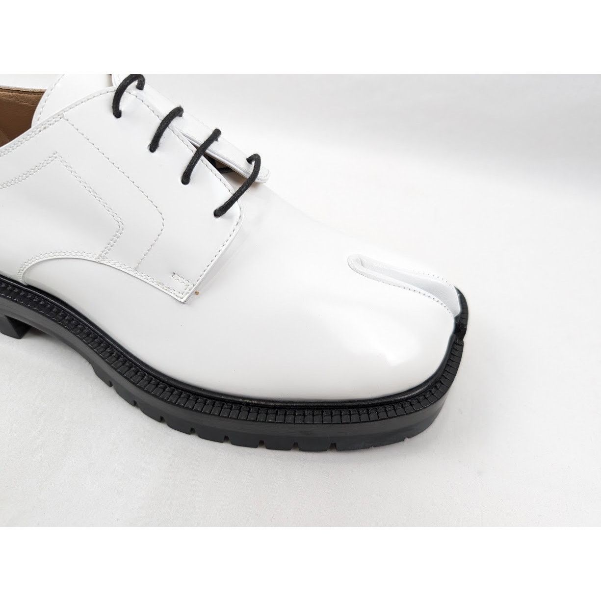 Maison Margiela o1rshd1 Laced Tabi Loafers in White Size US 10 / EU 43 - 4 Thumbnail