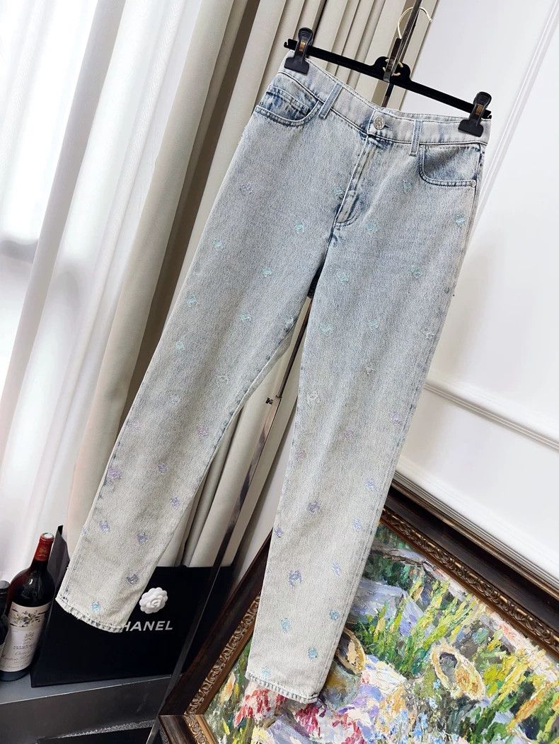 Chanel Chanel 21k blue and gray double C sequin jeans Size 25" / US 0 / IT 36 - 1 Thumbnail